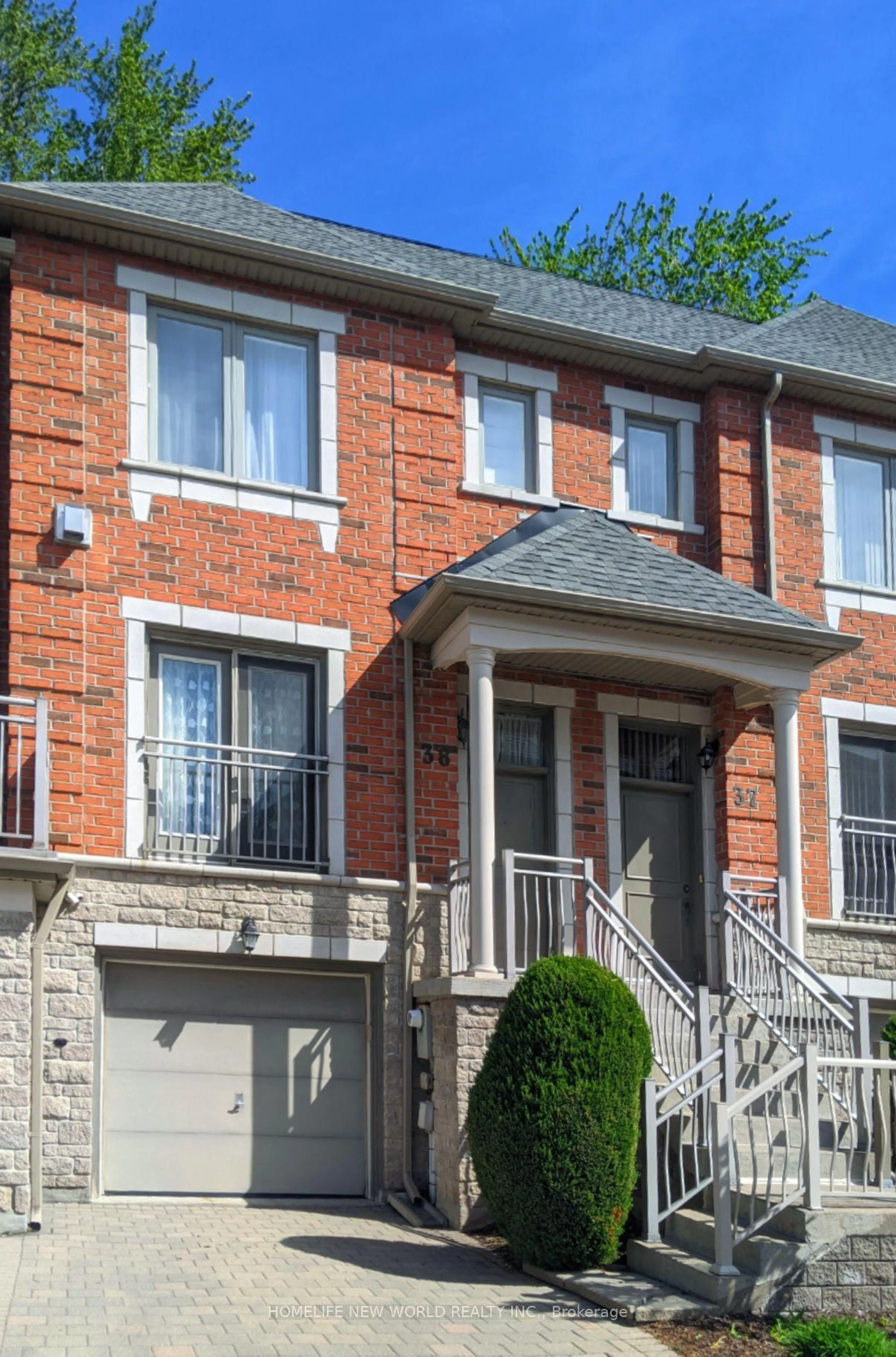 Home with brick exterior material, street for 9133 Bayview Ave #38, Richmond Hill Ontario L4B 4C5