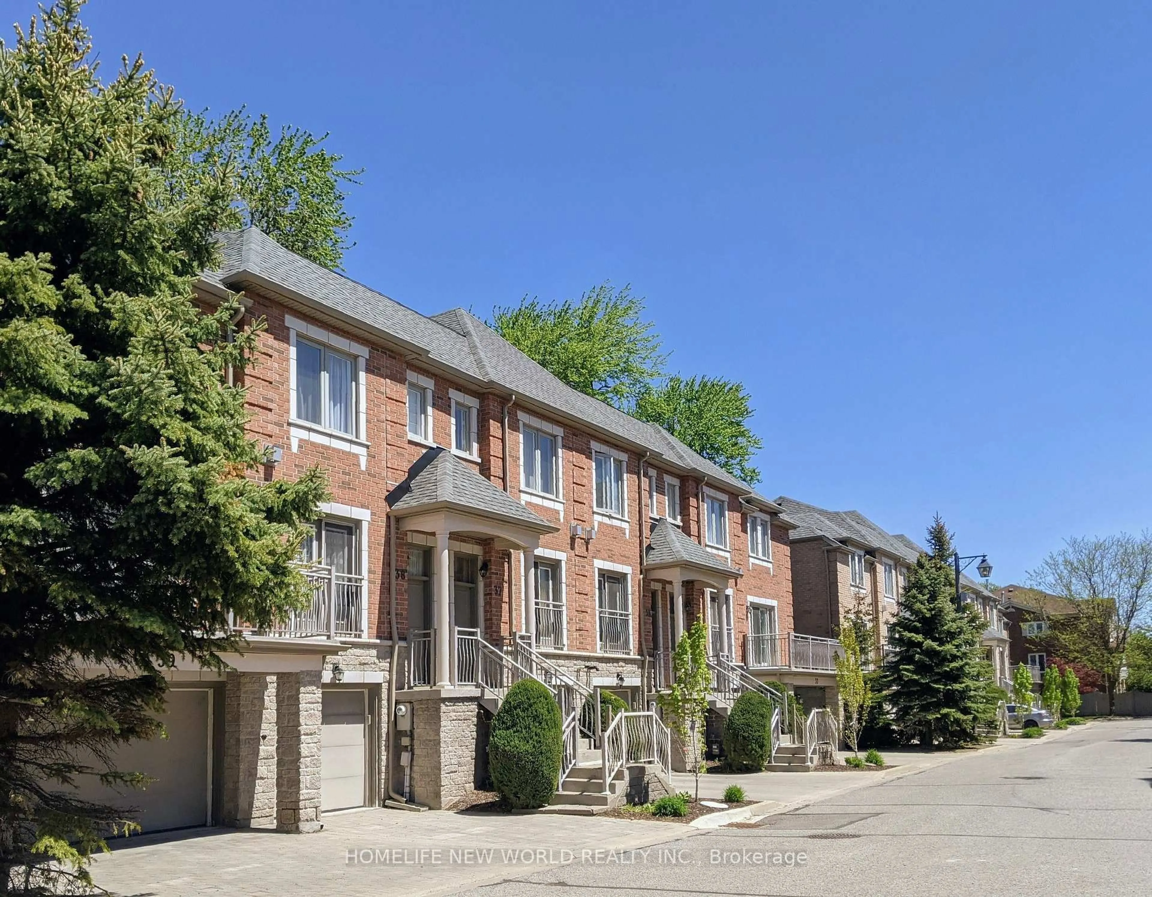Home with brick exterior material, street for 9133 Bayview Ave #38, Richmond Hill Ontario L4B 4C5