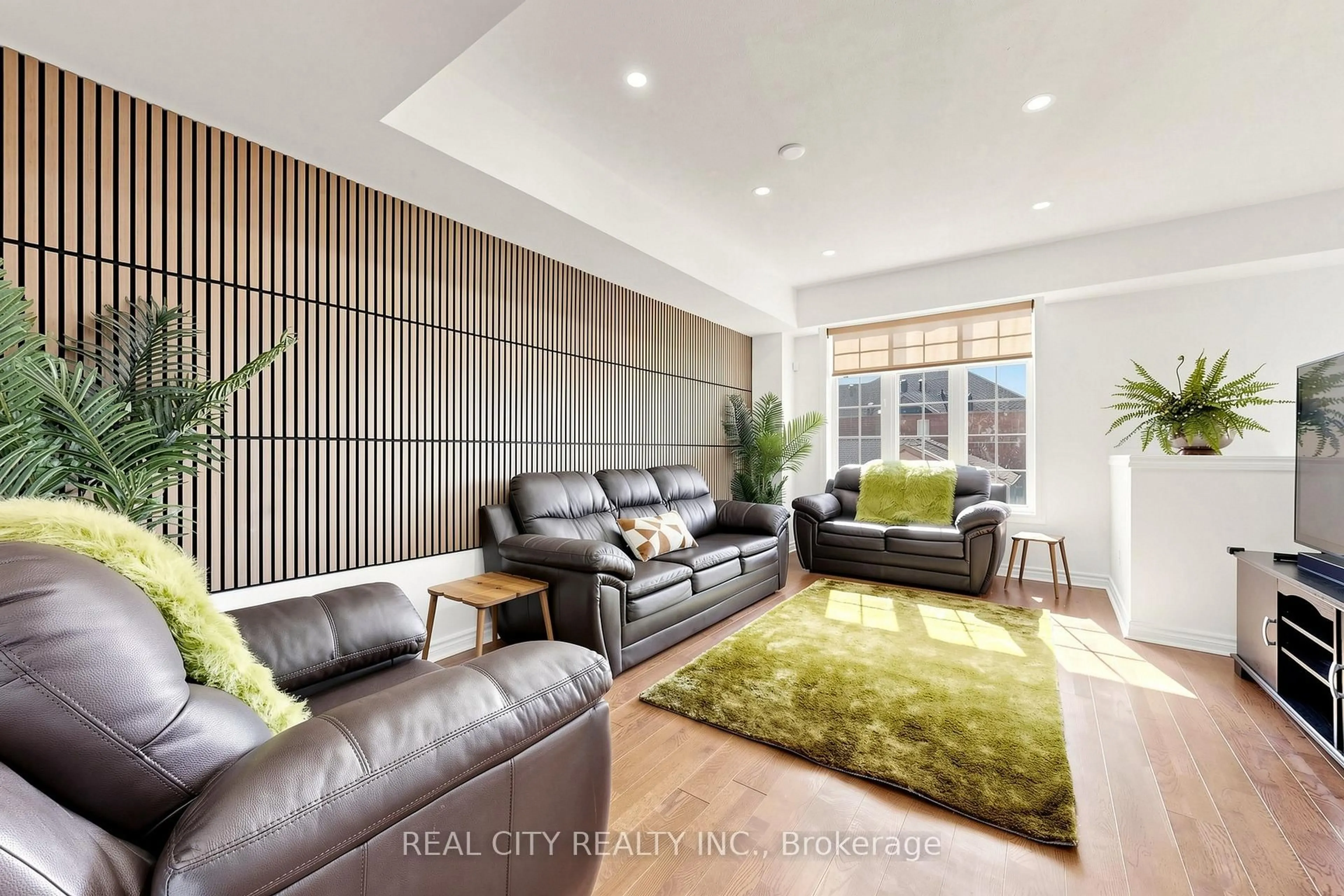 Living room with furniture, unknown for 10 Greensborough Village Circ #22, Markham Ontario L6E 1M4