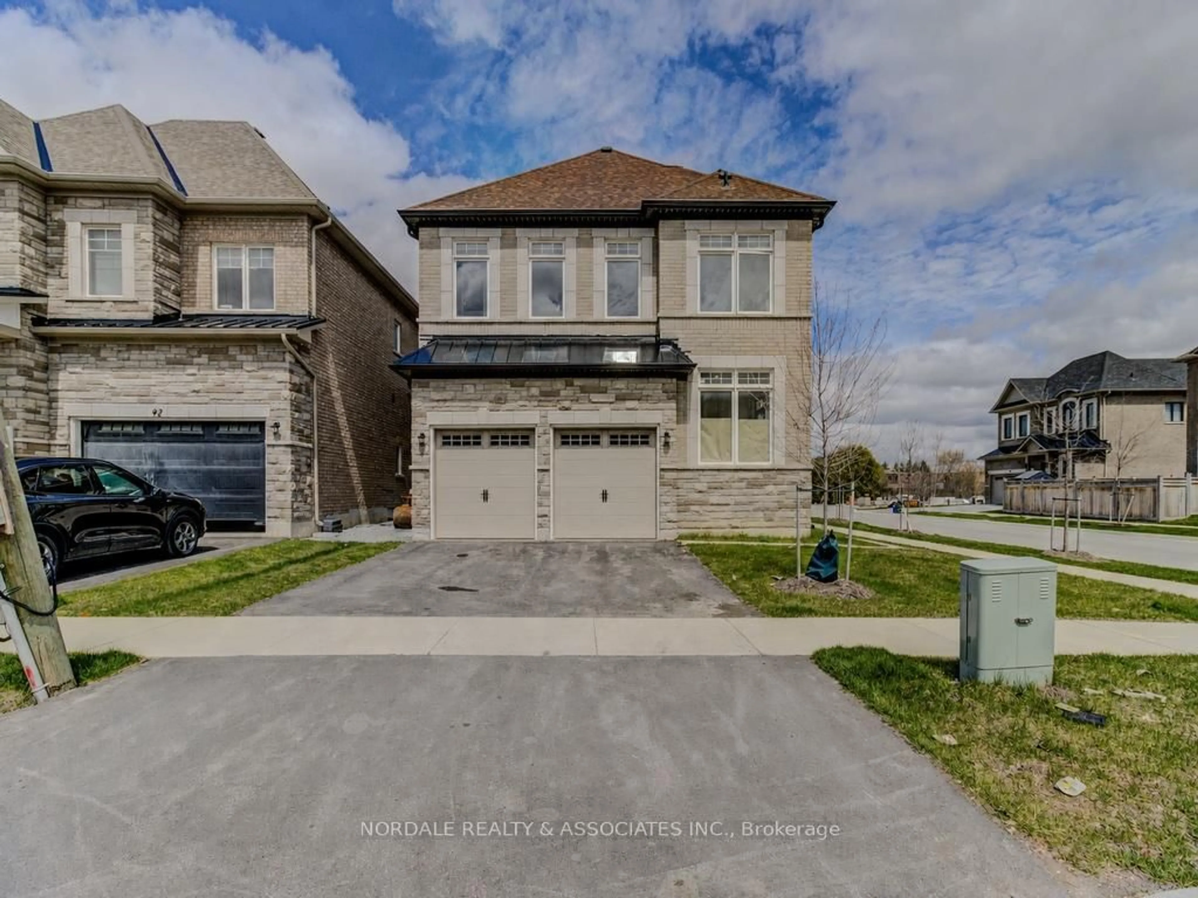 Unknown for 90 Seguin St, Richmond Hill Ontario L4E 1H8