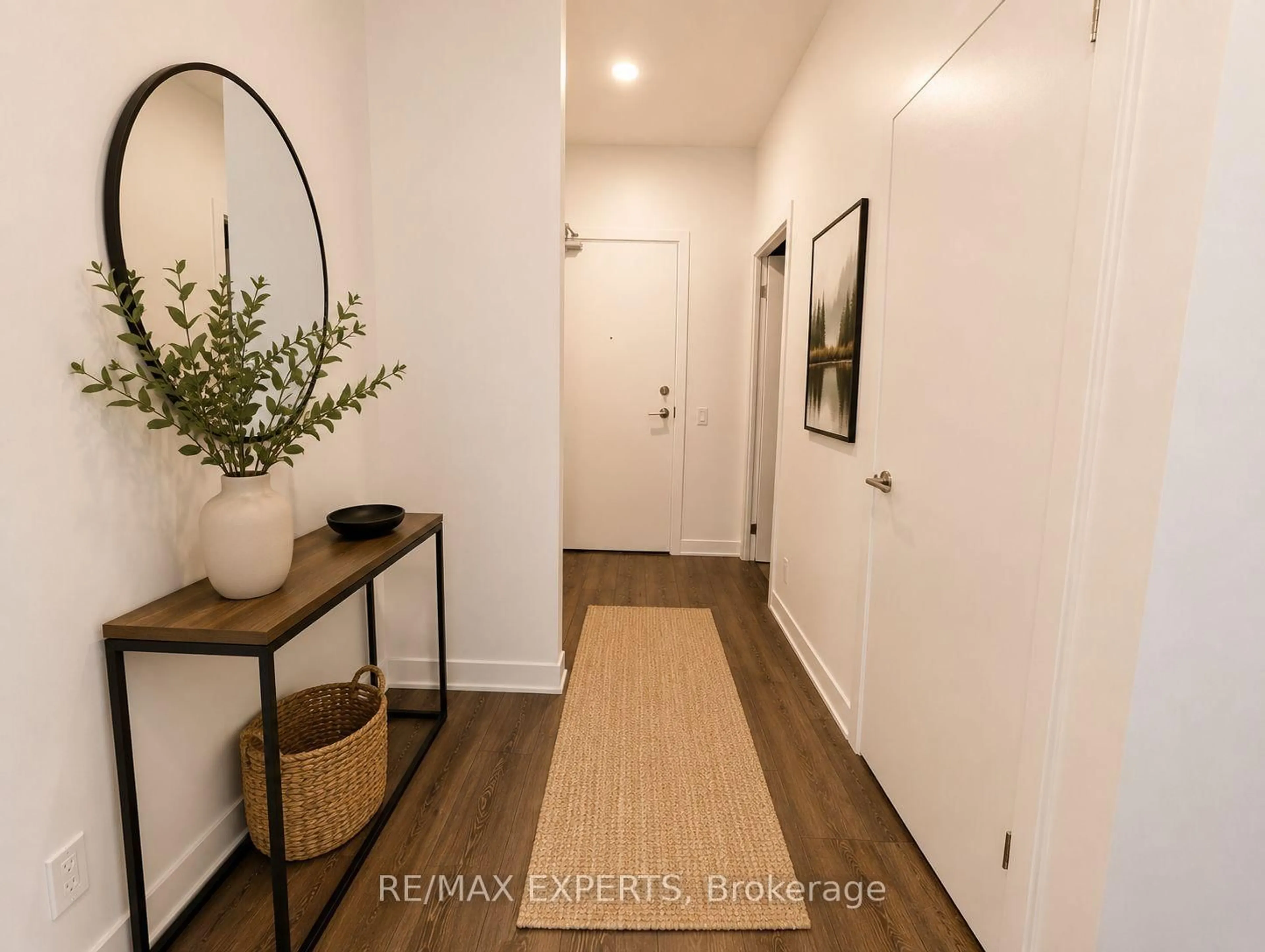 Indoor entryway for 10 Flavelle Tr #402, Vaughan Ontario L4L 1V8