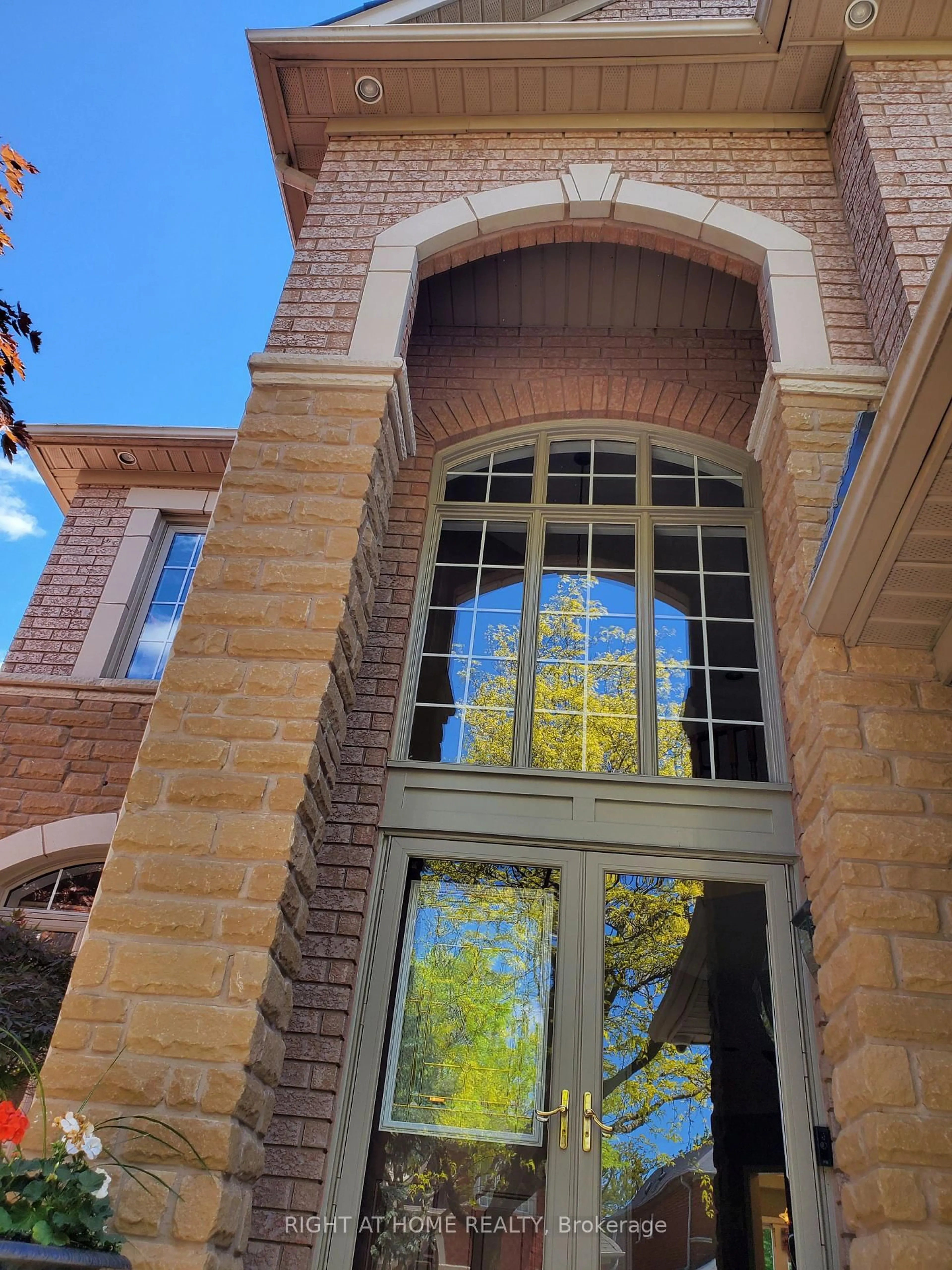 Home with brick exterior material, building for 10 Red Ash Dr, Markham Ontario L3S 4B6