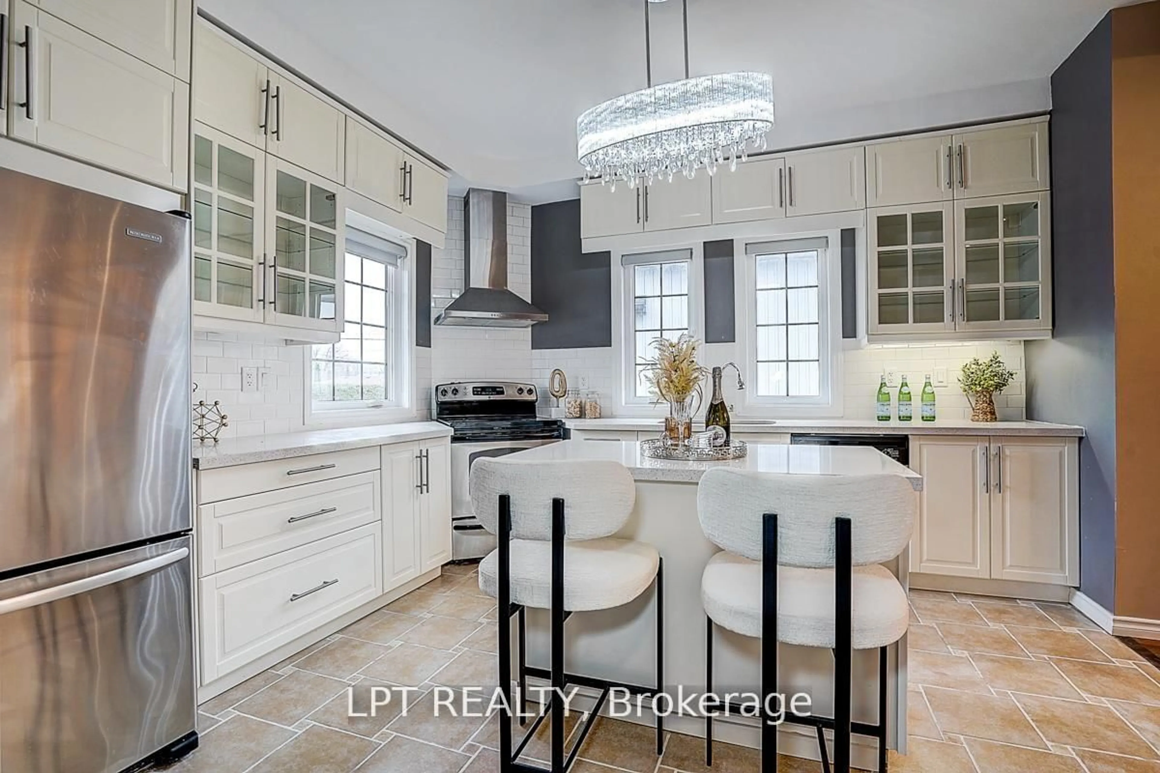 Contemporary kitchen, ceramic/tile floor for 774 Churchill Lane, Georgina Ontario L0E 1S0