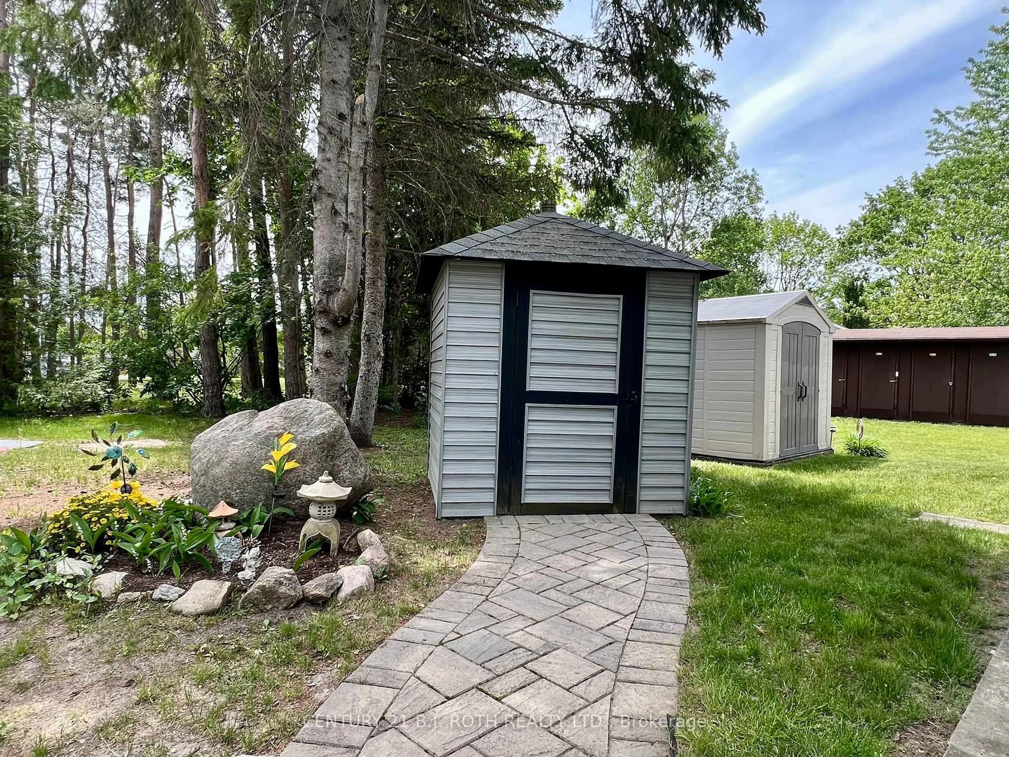 Shed for 57 Main St, Innisfil Ontario L9S 1N1