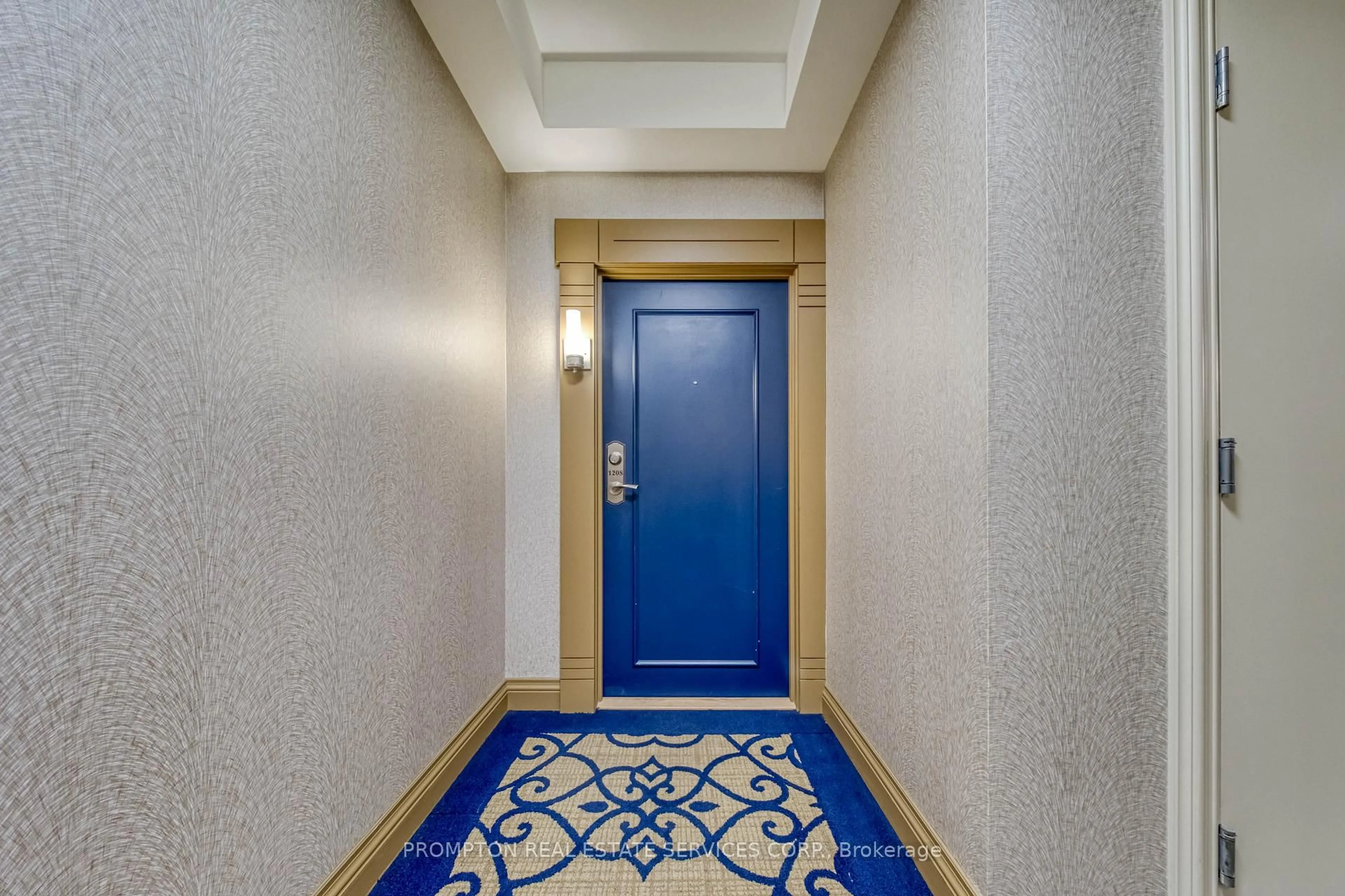 Indoor foyer for 38 Cedarland Dr #1208, Markham Ontario L6G 0G7