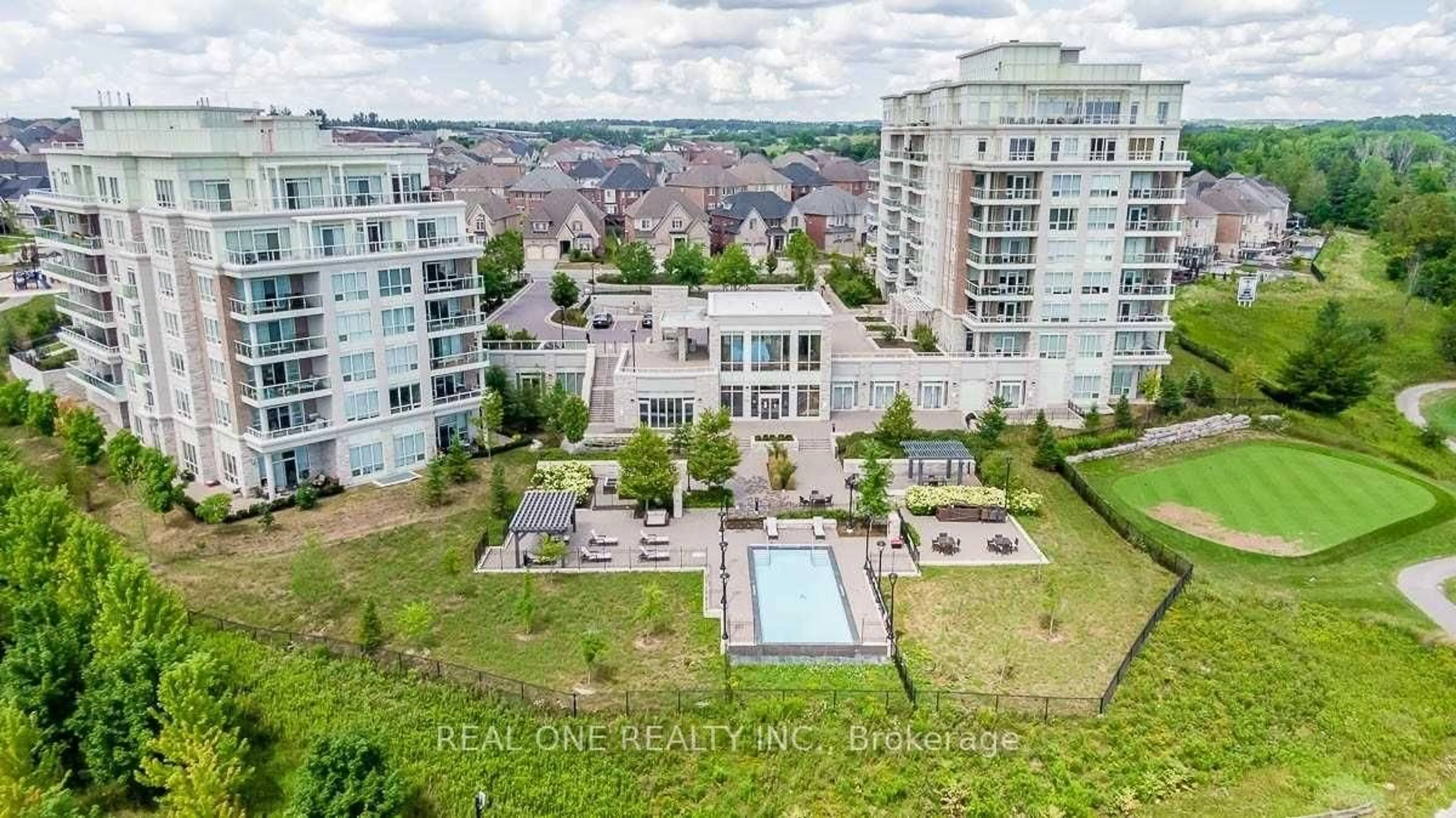 A pic from outside/outdoor area/front of a property/back of a property/a pic from drone, city buildings view from balcony for 15 Stollery Pond Cres #612, Markham Ontario L6C 0Y4