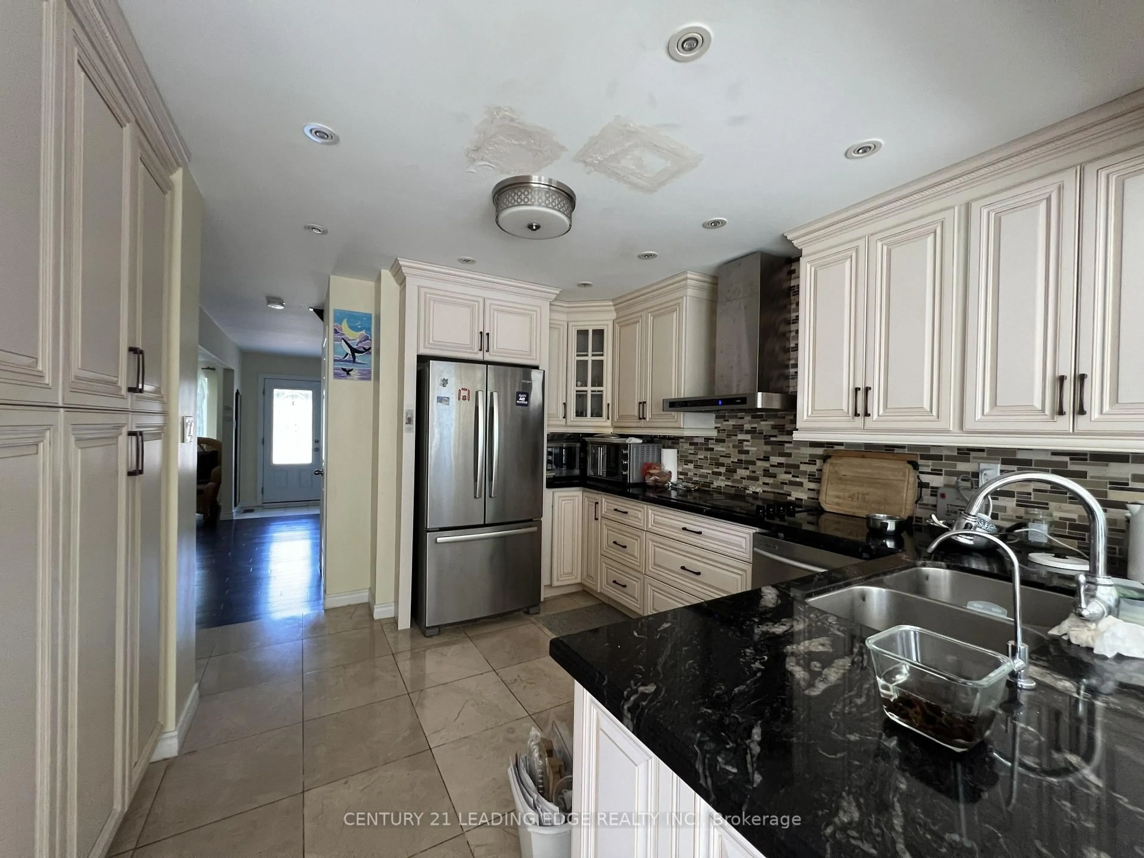 Open concept kitchen, ceramic/tile floor for 1 Lockridge Ave, Markham Ontario L3R 7S6