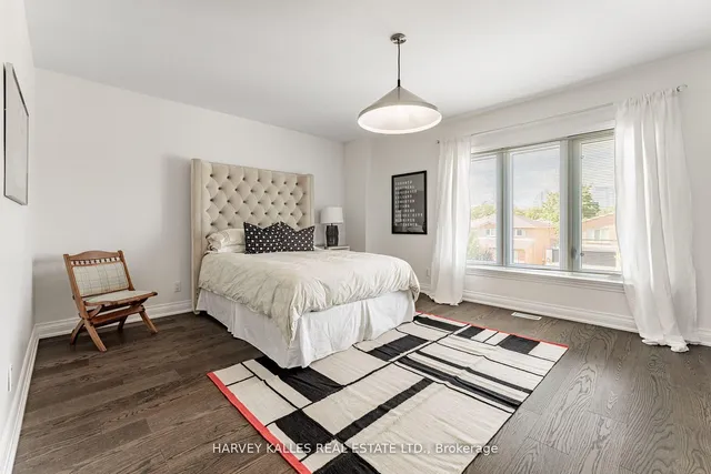 145 Rodeo Dr, Vaughan 3