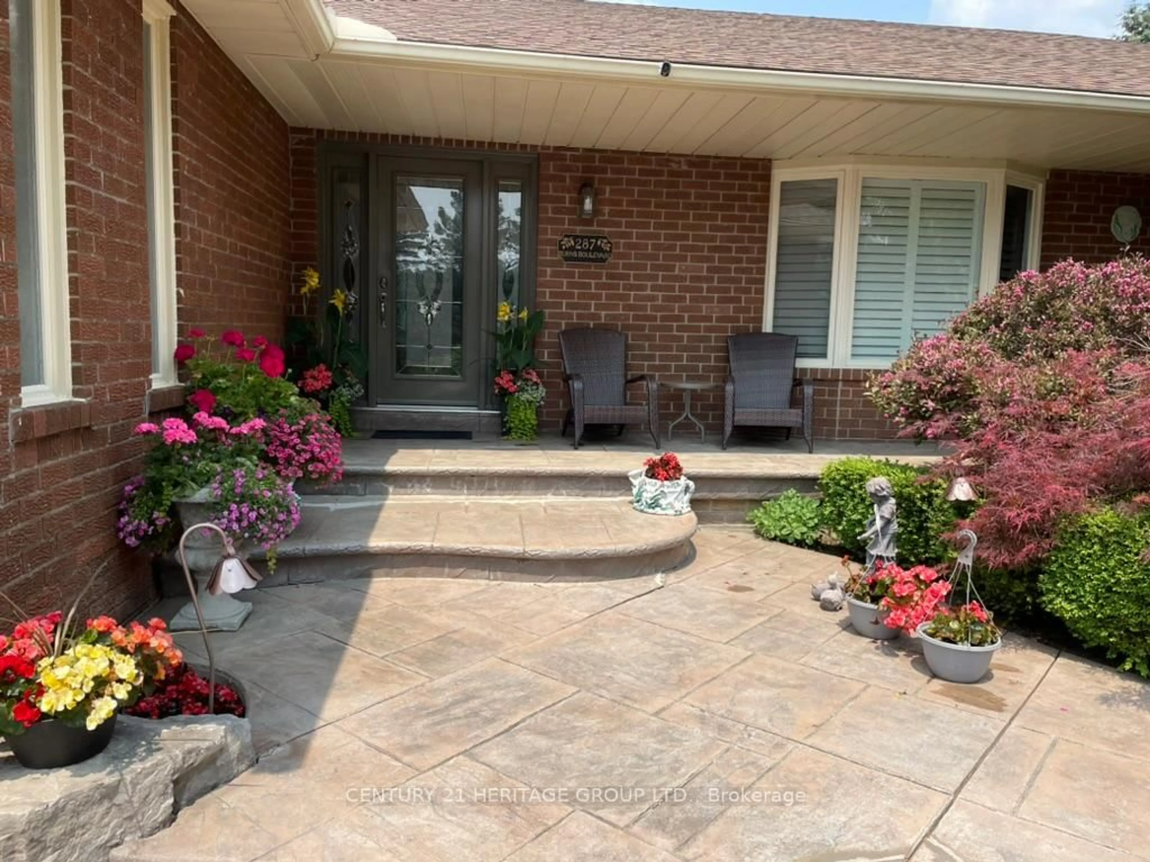 Unknown for 287 Burns Blvd, King Ontario L7B 1E1