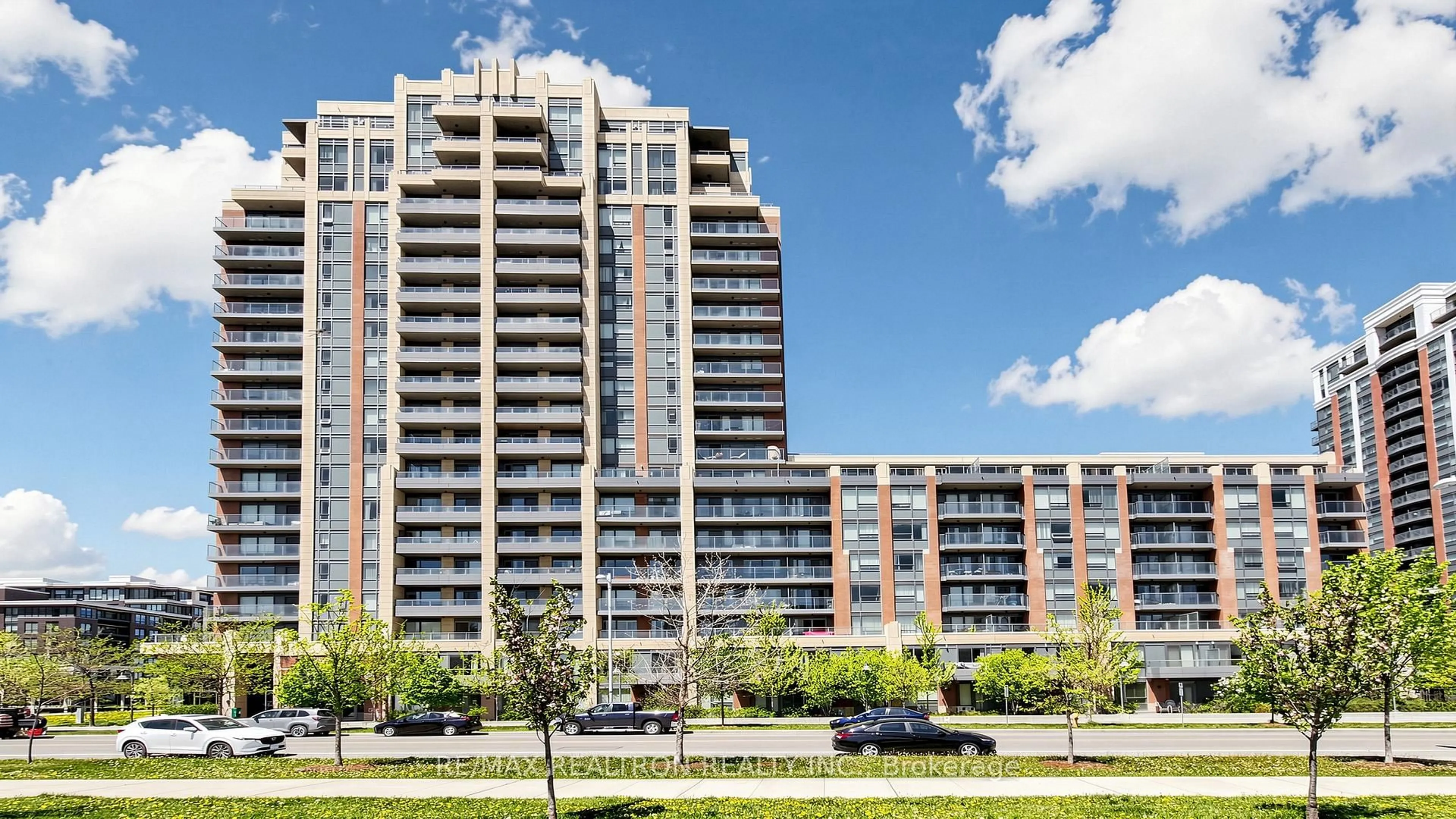 Unknown for 18 Uptown Dr #102, Markham Ontario L3R 5M5
