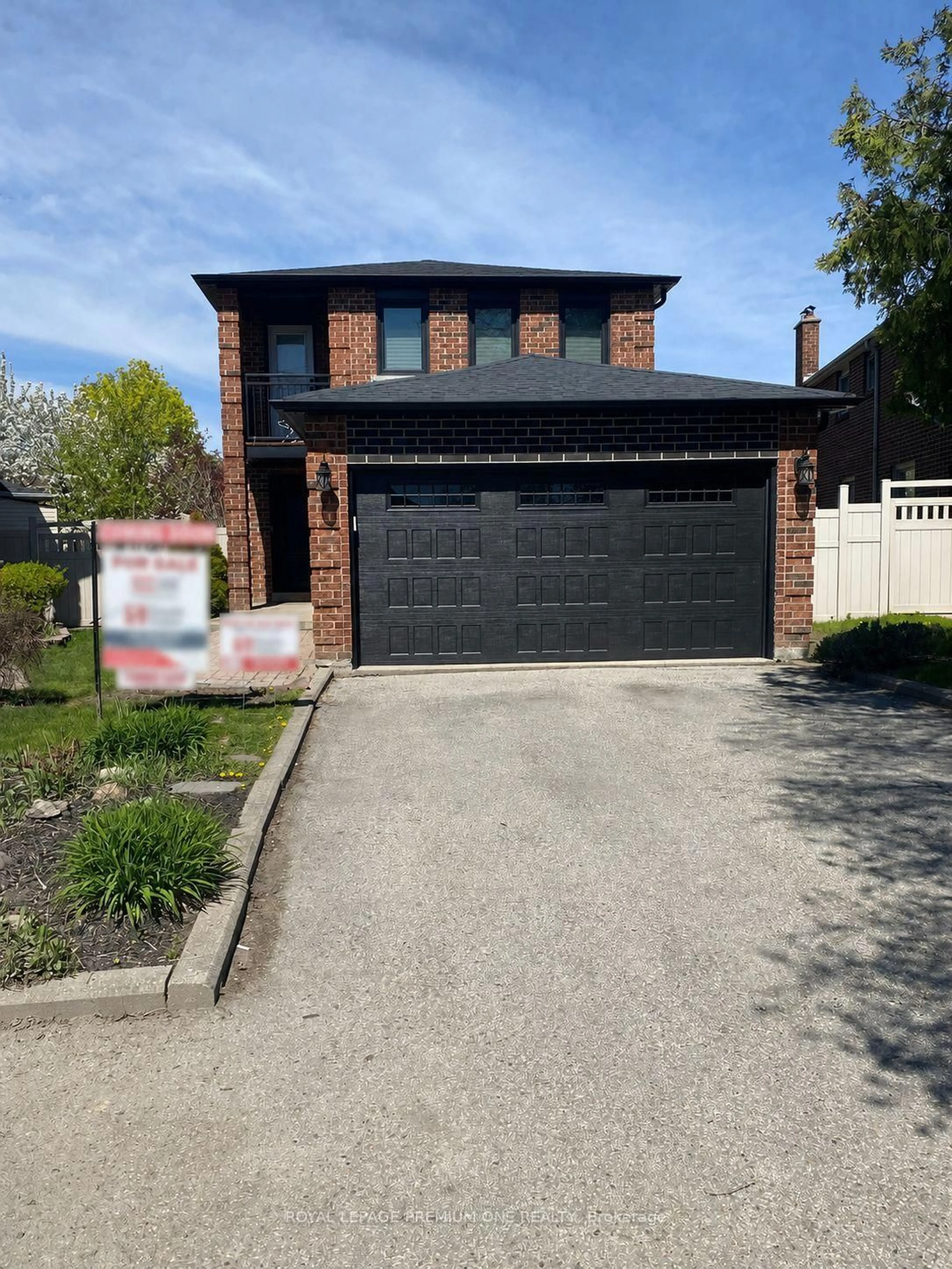 Home with brick exterior material, street for 16 Muzzo Crt, Vaughan Ontario L4L 3K2