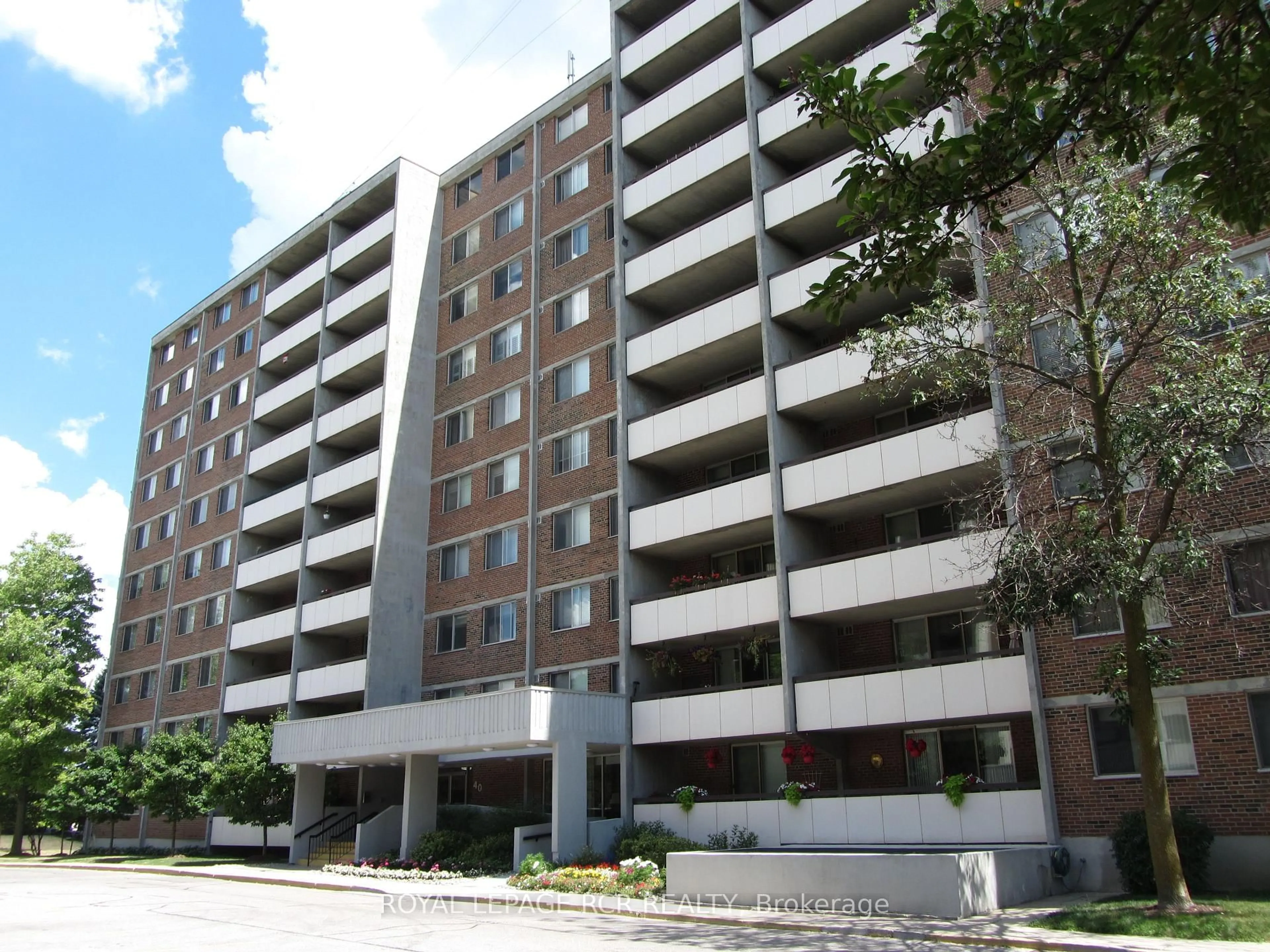 Unknown for 40 William Roe Blvd #1011, Newmarket Ontario L3Y 5N7