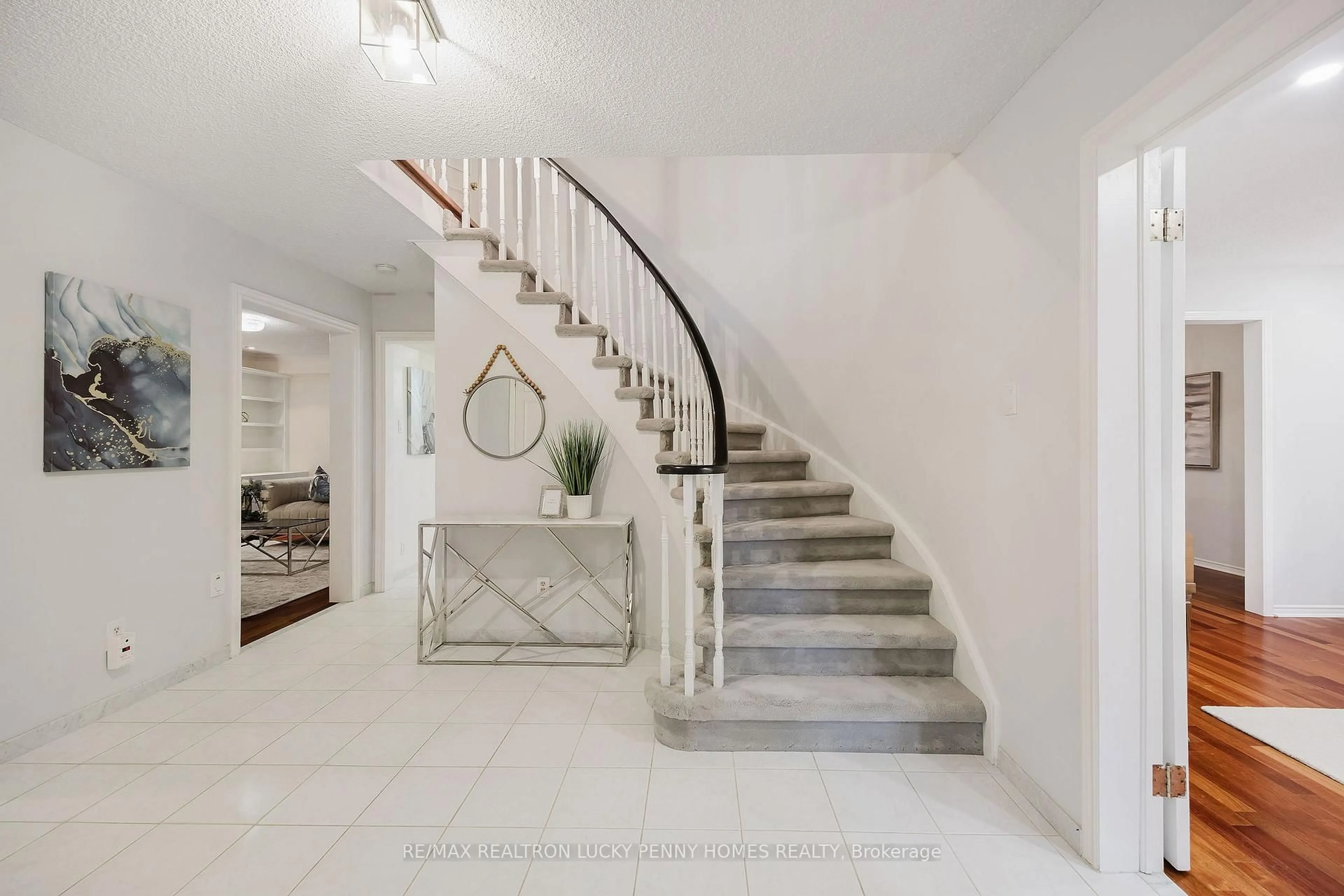 Stairs for 4 McPhail Crt, Markham Ontario L3R 0C2