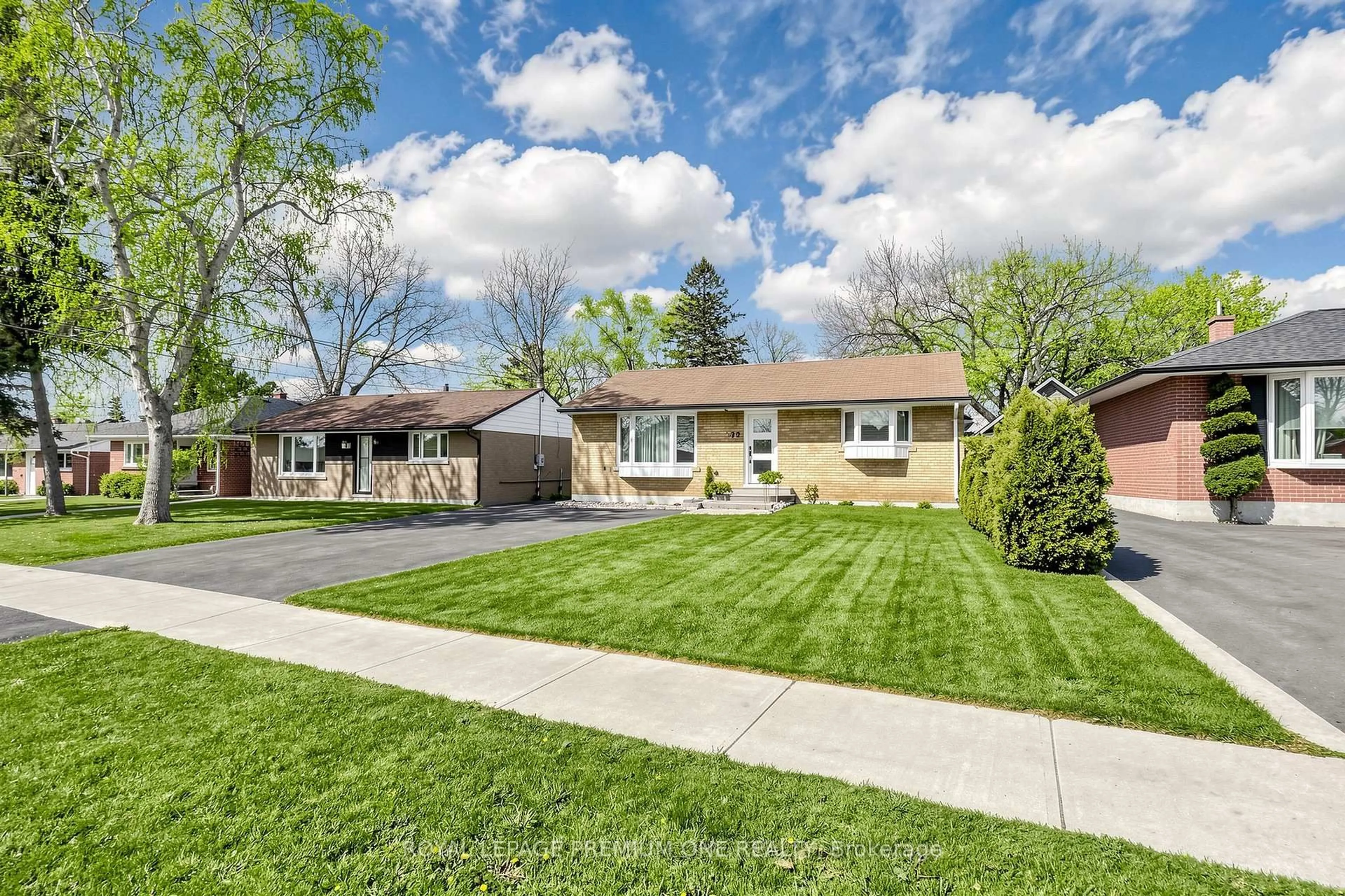 Unknown for 72 Thornton Ave, Bradford West Gwillimbury Ontario L3Z 1N4