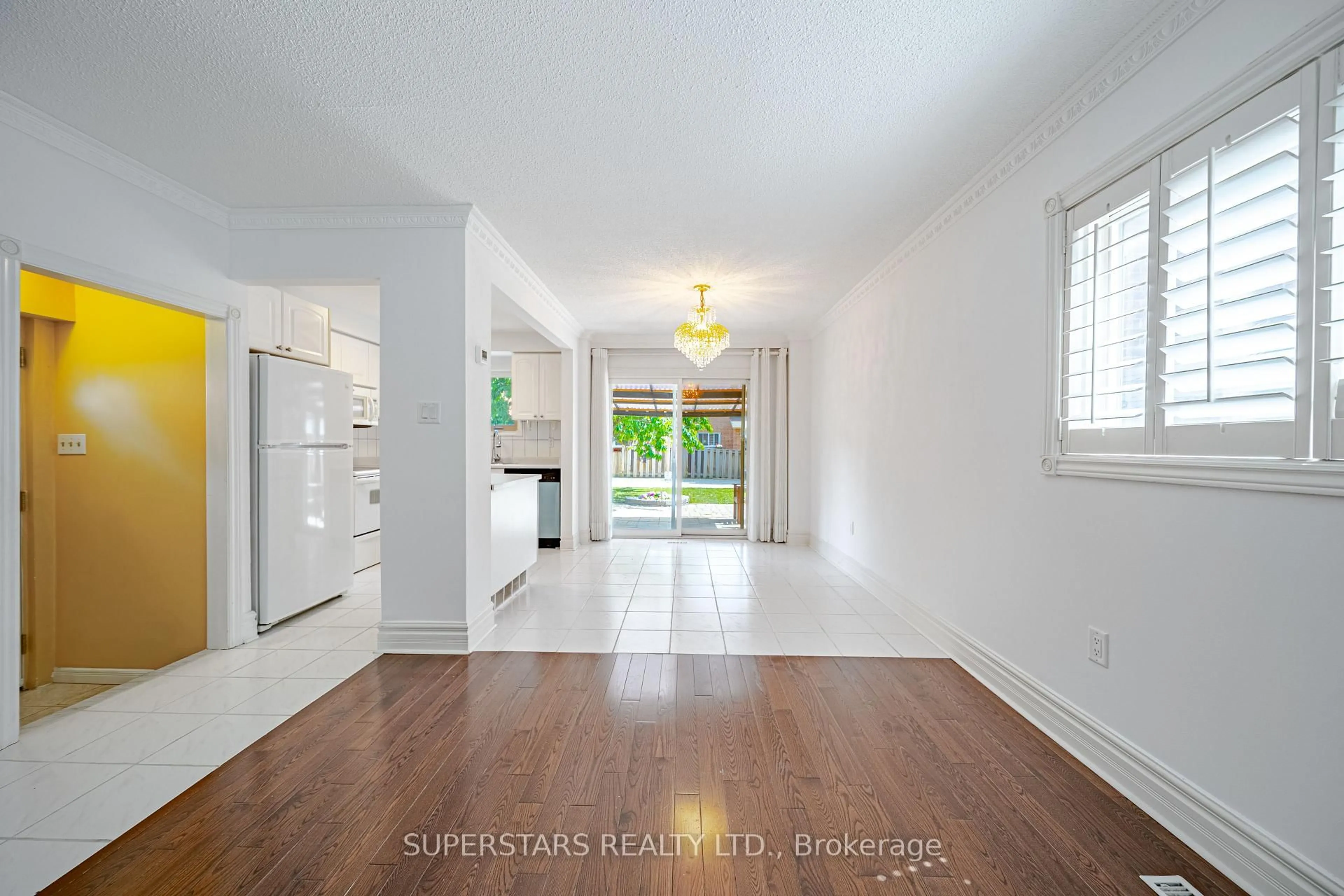 Open concept kitchen, unknown for 14 Marlow Cres, Markham Ontario L3R 4P5