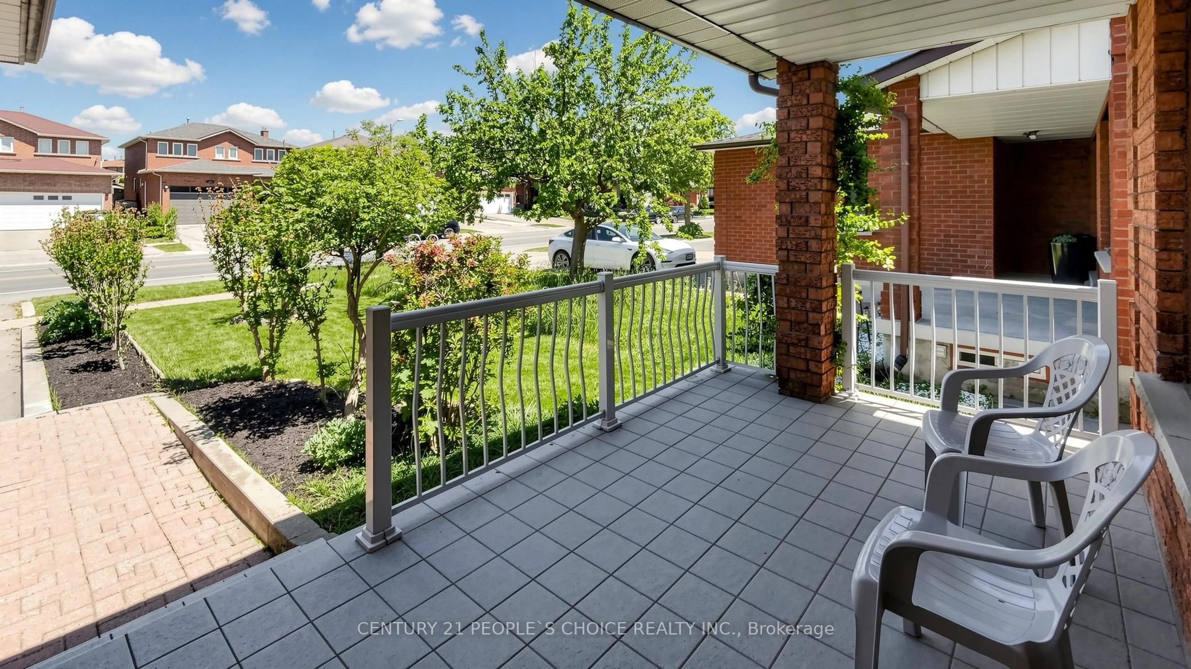 Patio, street for 145 Chancellor Dr, Vaughan Ontario L4L 7M9