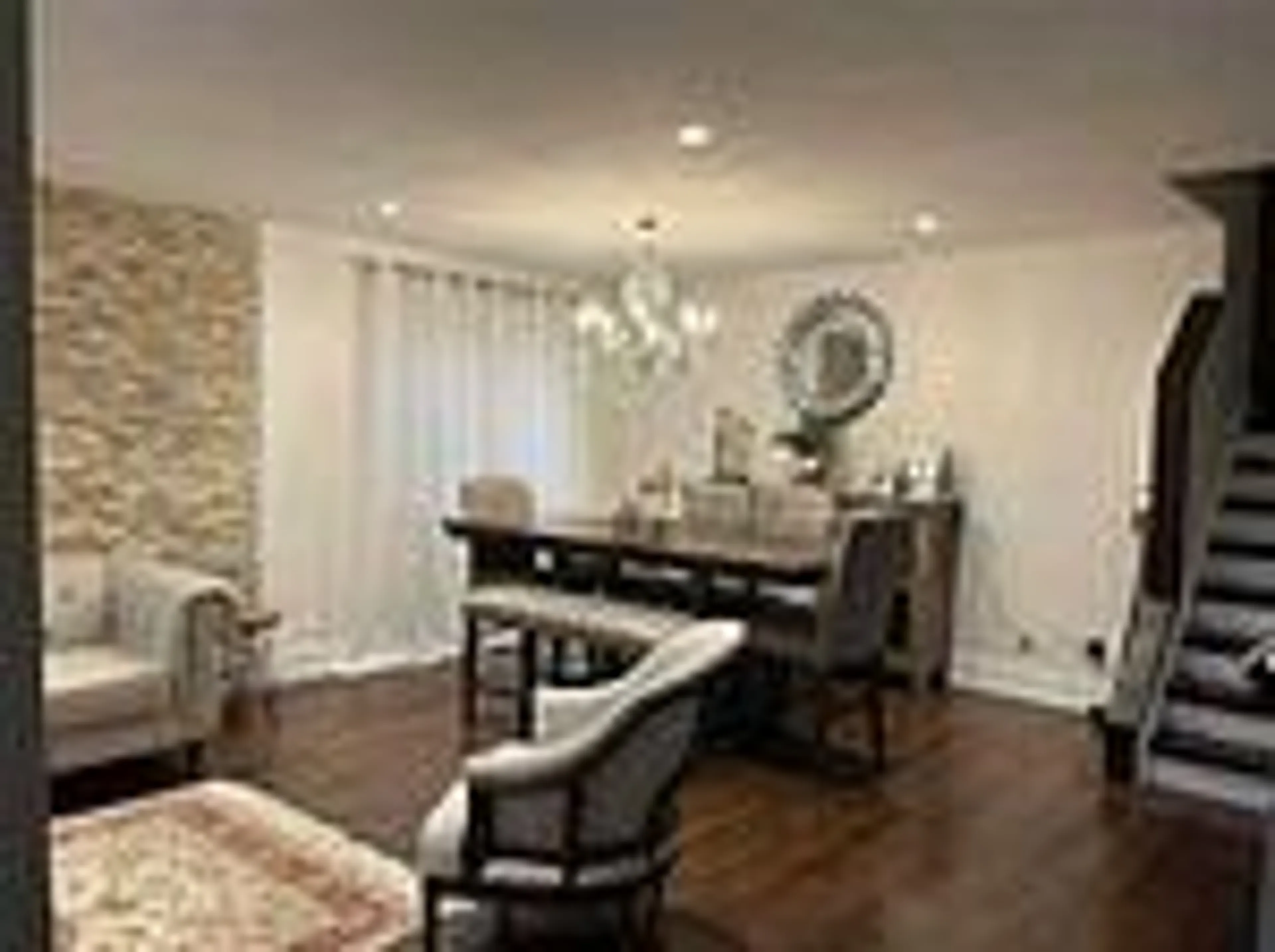 Dining room, wood/laminate floor for 230 Sheffield St, Newmarket Ontario L3Y 5X6