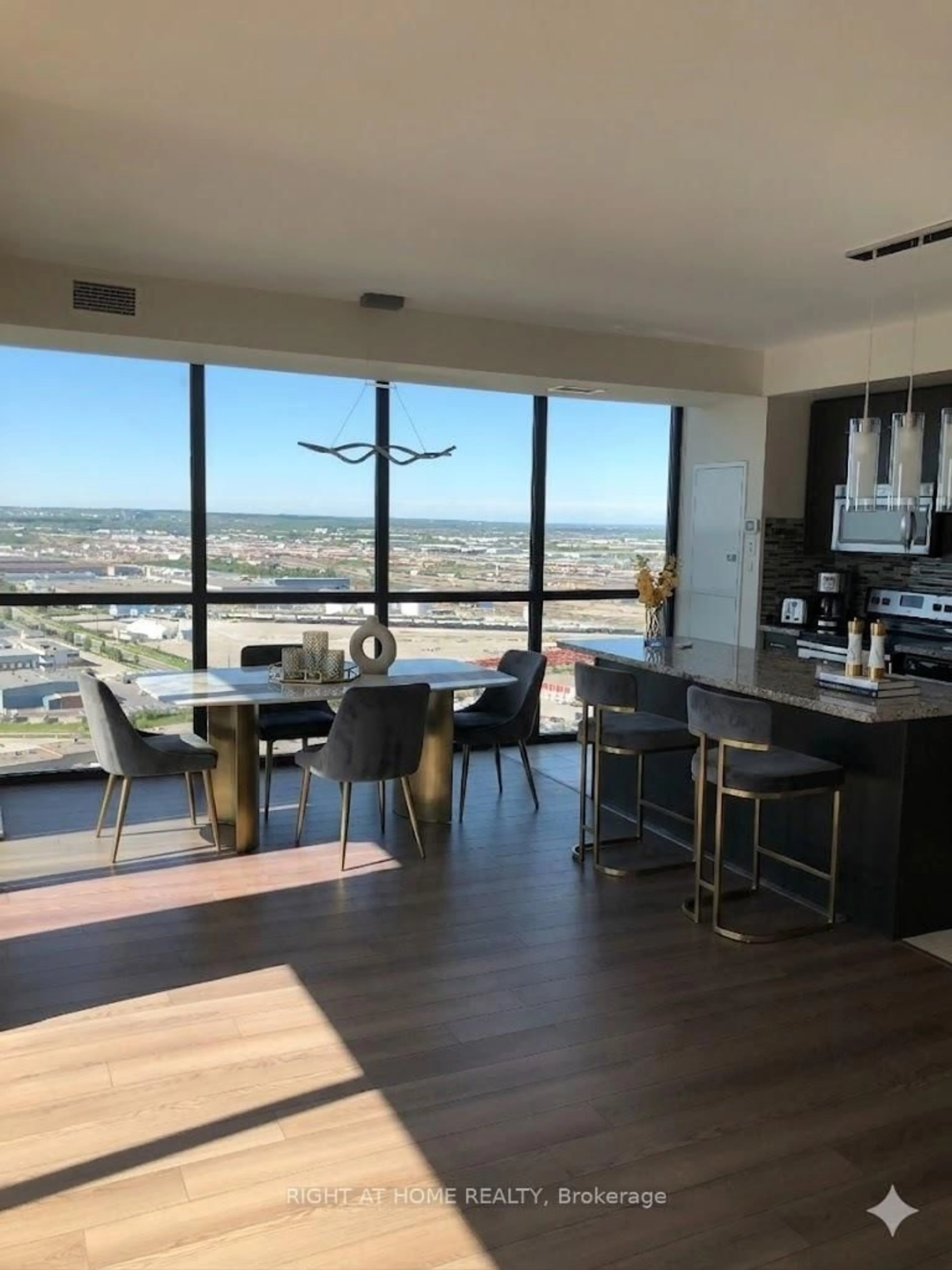 Open concept kitchen, unknown for 2900 Highway 7 Rd #2606, Vaughan Ontario L4K 0G3