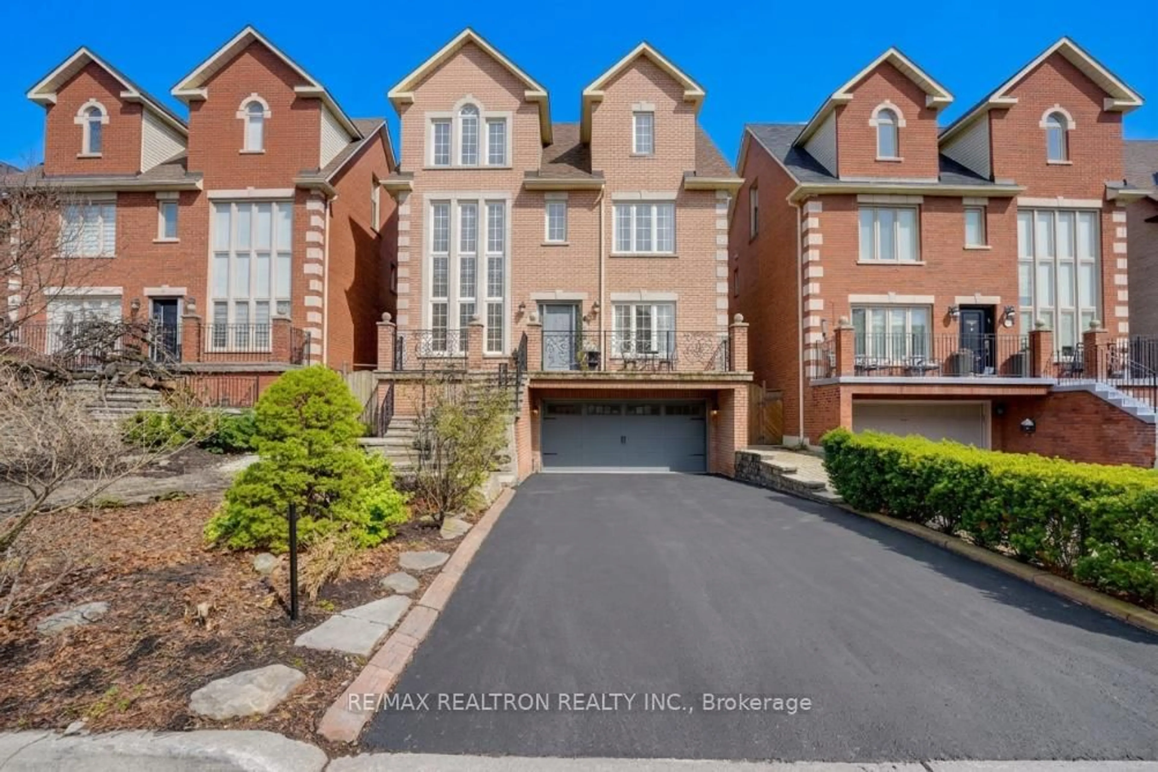 Home with brick exterior material, street for 117 Theodore Pl, Vaughan Ontario L4J 8E3