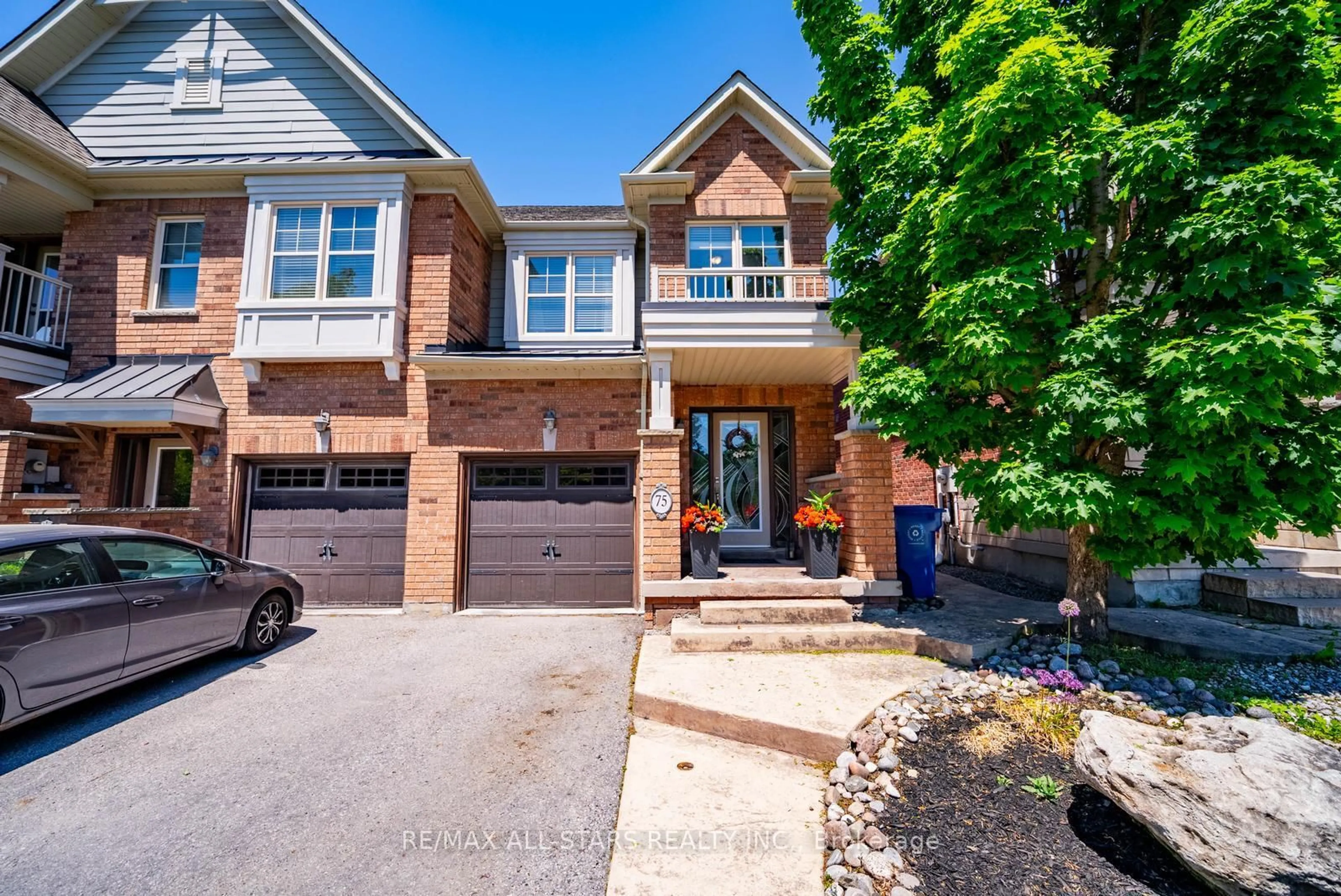 Home with brick exterior material, street for 75 Northwest Passage Ave, Whitchurch-Stouffville Ontario L4A 0T2