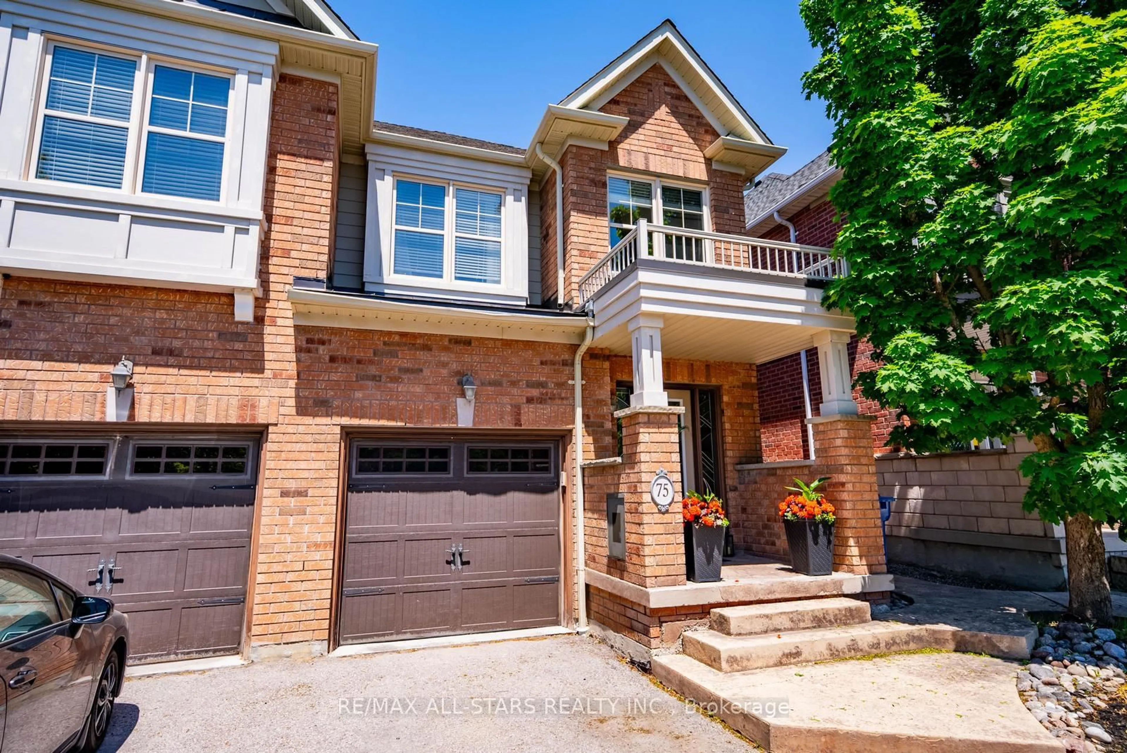 Home with brick exterior material, street for 75 Northwest Passage Ave, Whitchurch-Stouffville Ontario L4A 0T2