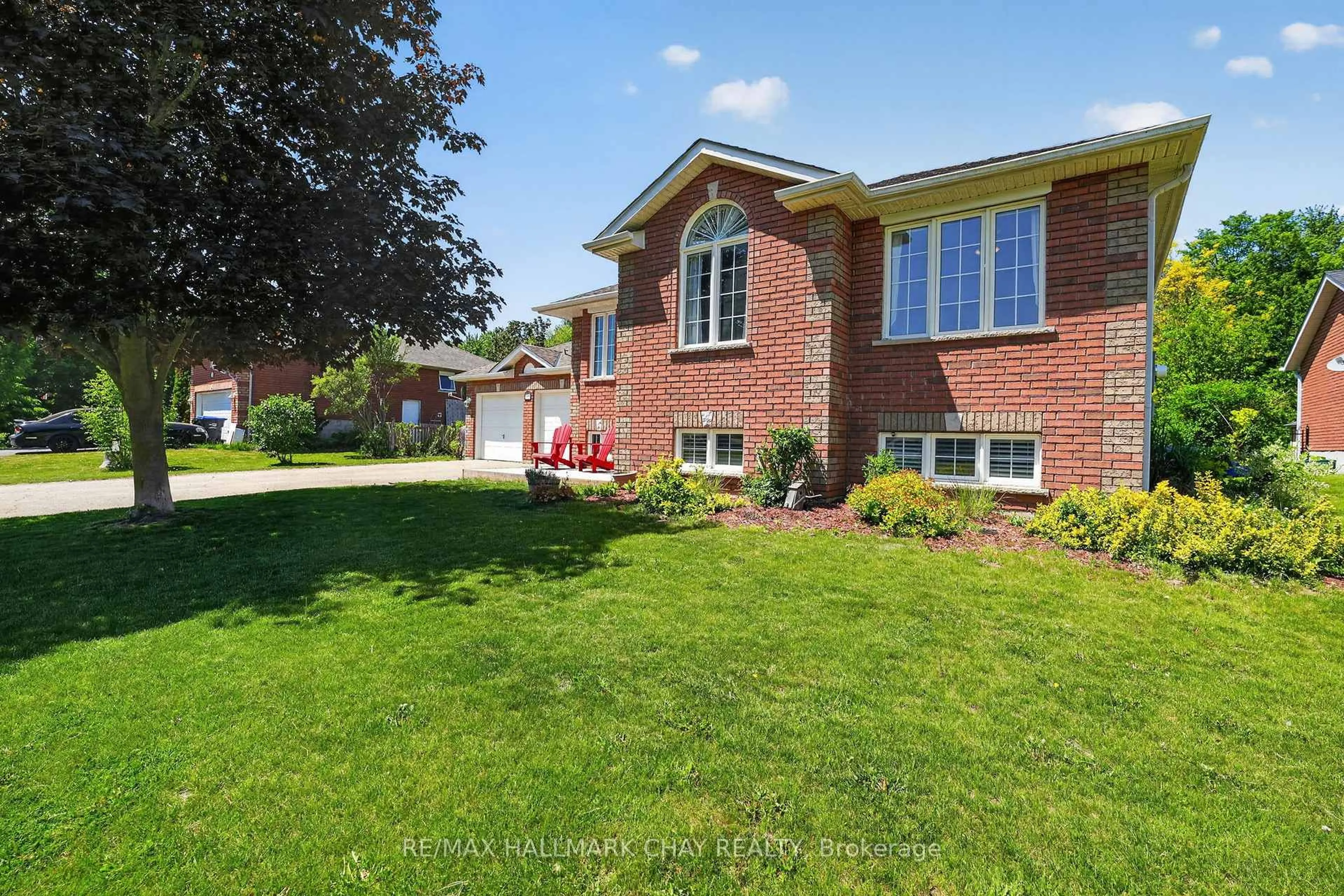 Home with brick exterior material, street for 55 Burbank Circ, Adjala-Tosorontio Ontario L0M 1J0