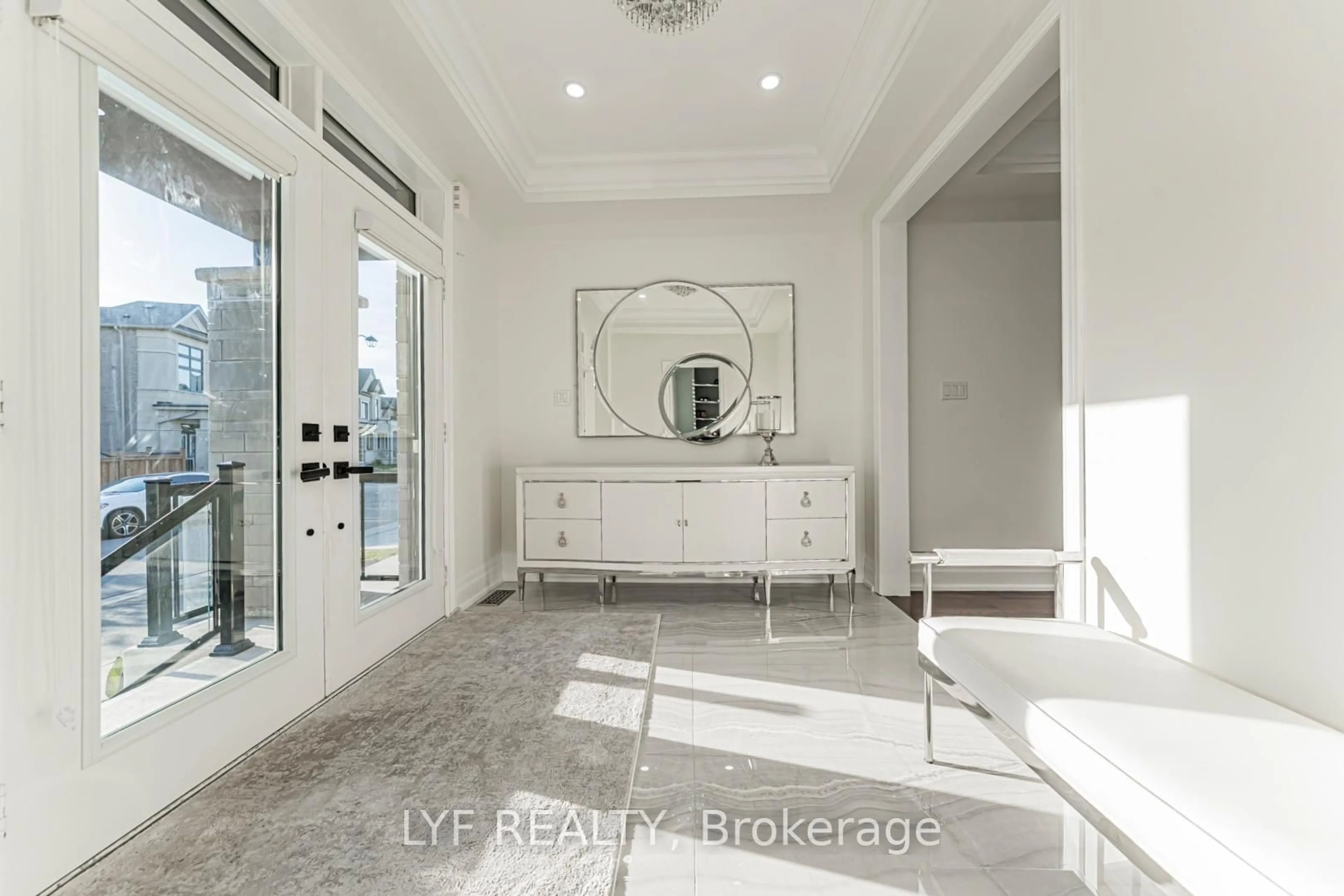 Indoor entryway for 7 Seager St, Richmond Hill Ontario L4S 0H1
