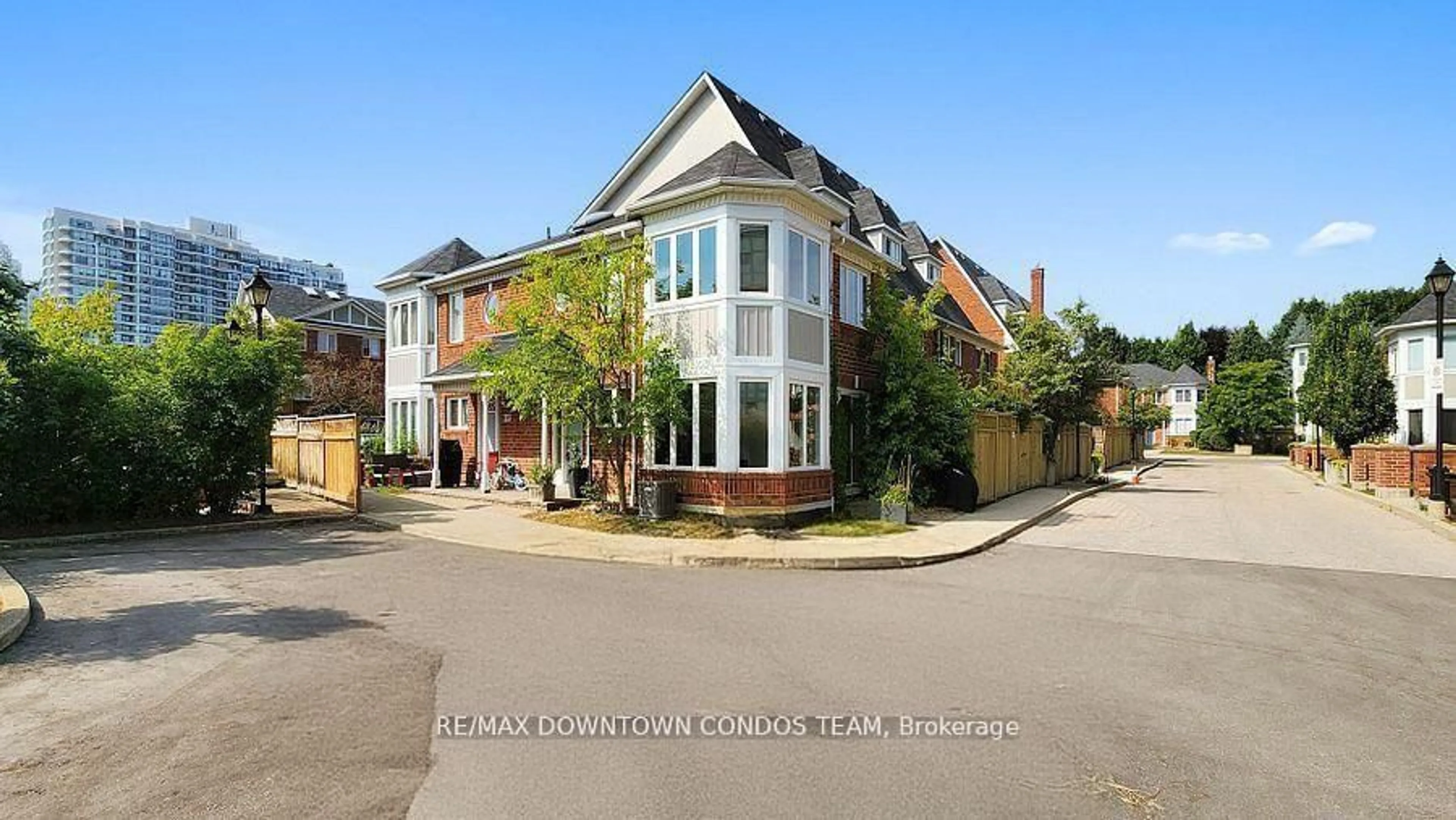 Home with brick exterior material, unknown for 18 Clark Ave #154, Vaughan Ontario L4J 8H1