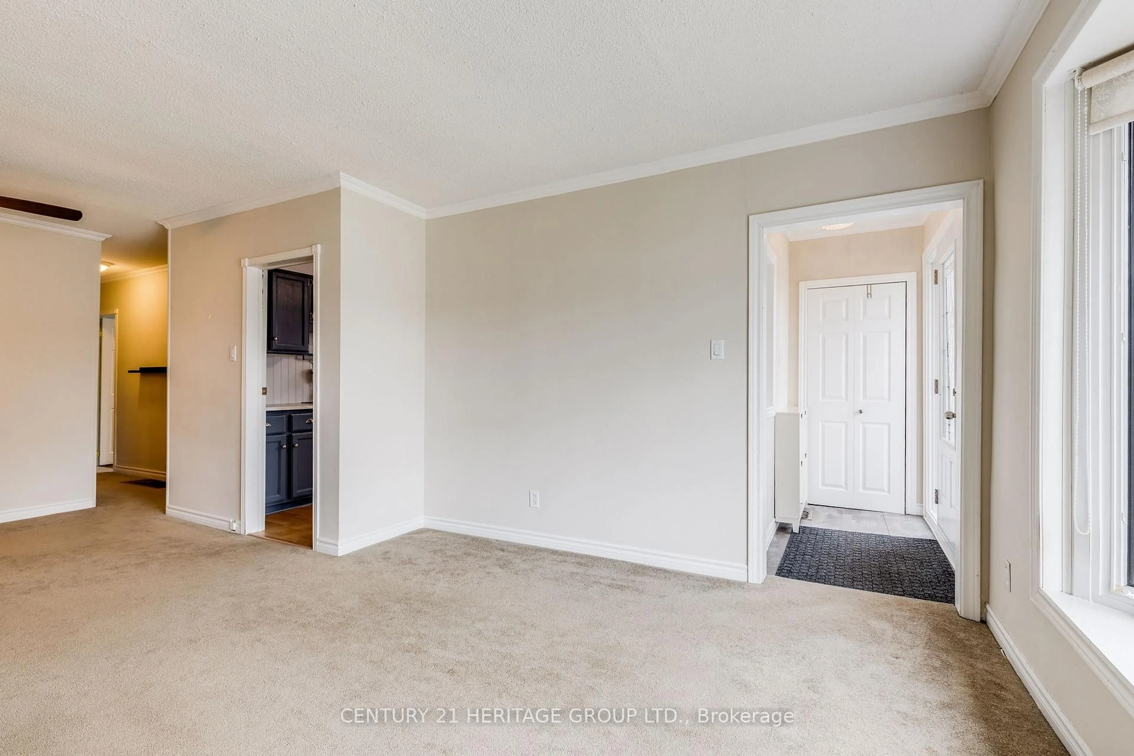 A pic of a room for 69 Lindsay Ave, Newmarket Ontario L3Y 4N7