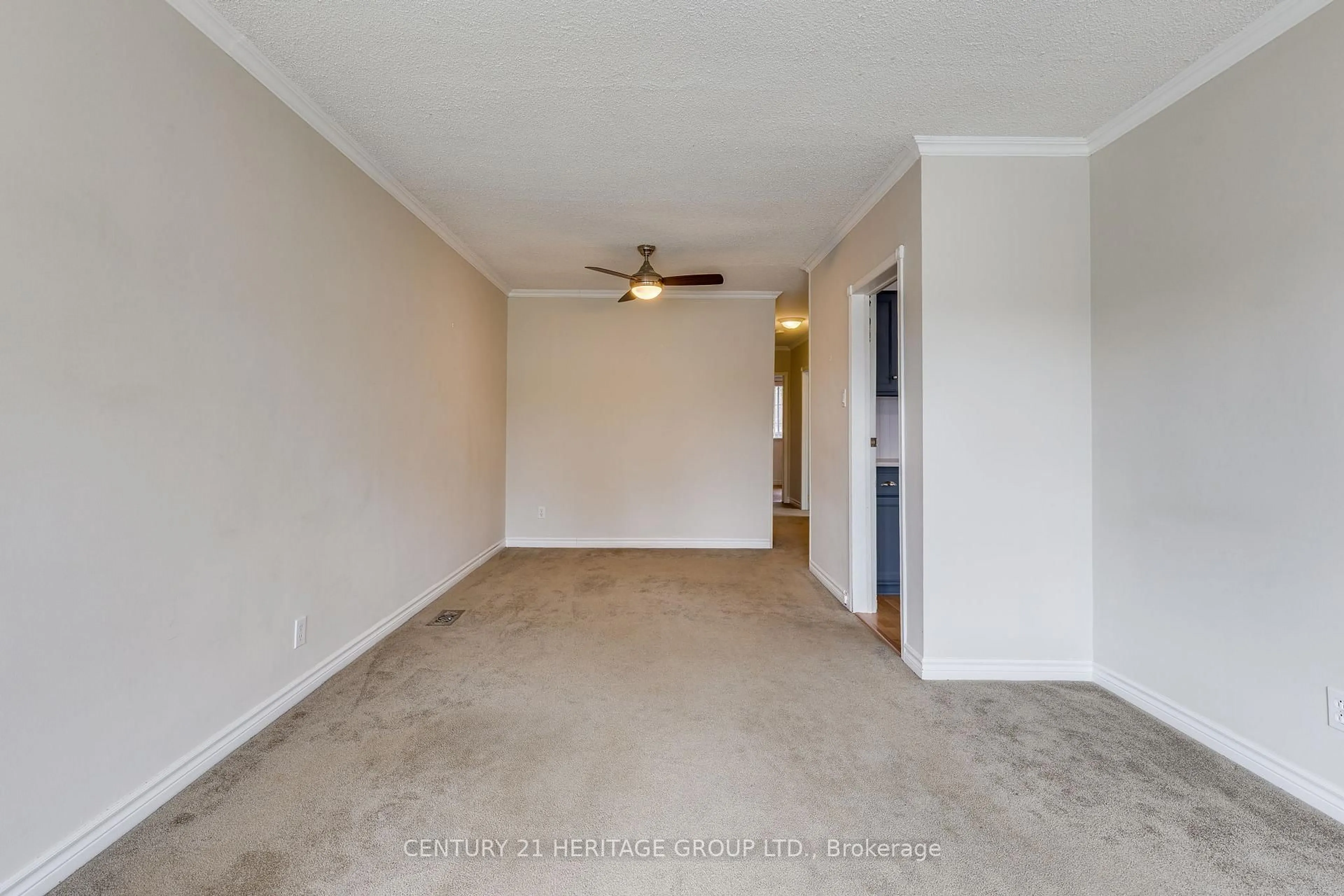 A pic of a room for 69 Lindsay Ave, Newmarket Ontario L3Y 4N7