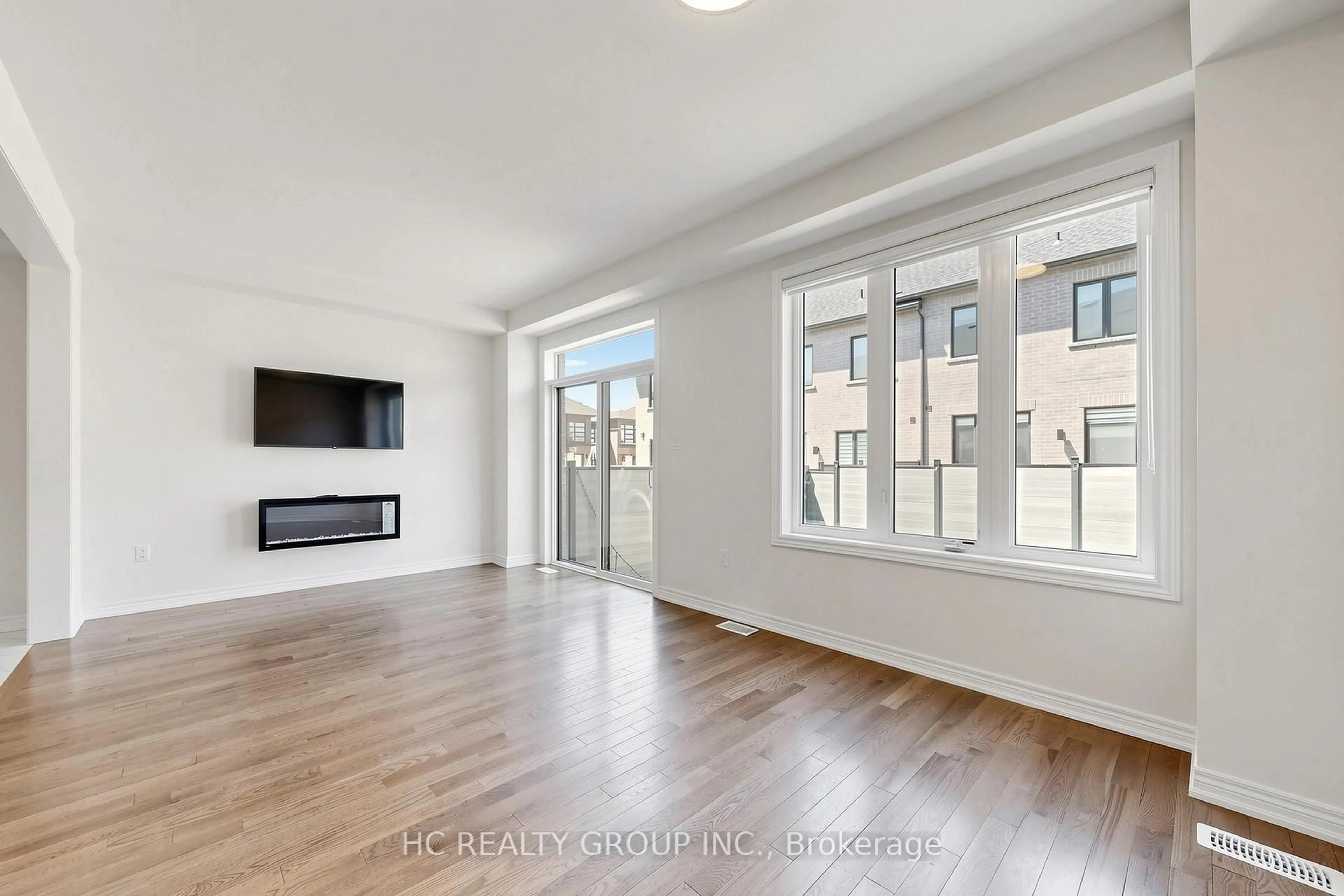 A pic of a room for 8 Hewison Ave, Richmond Hill Ontario L4S 0J2