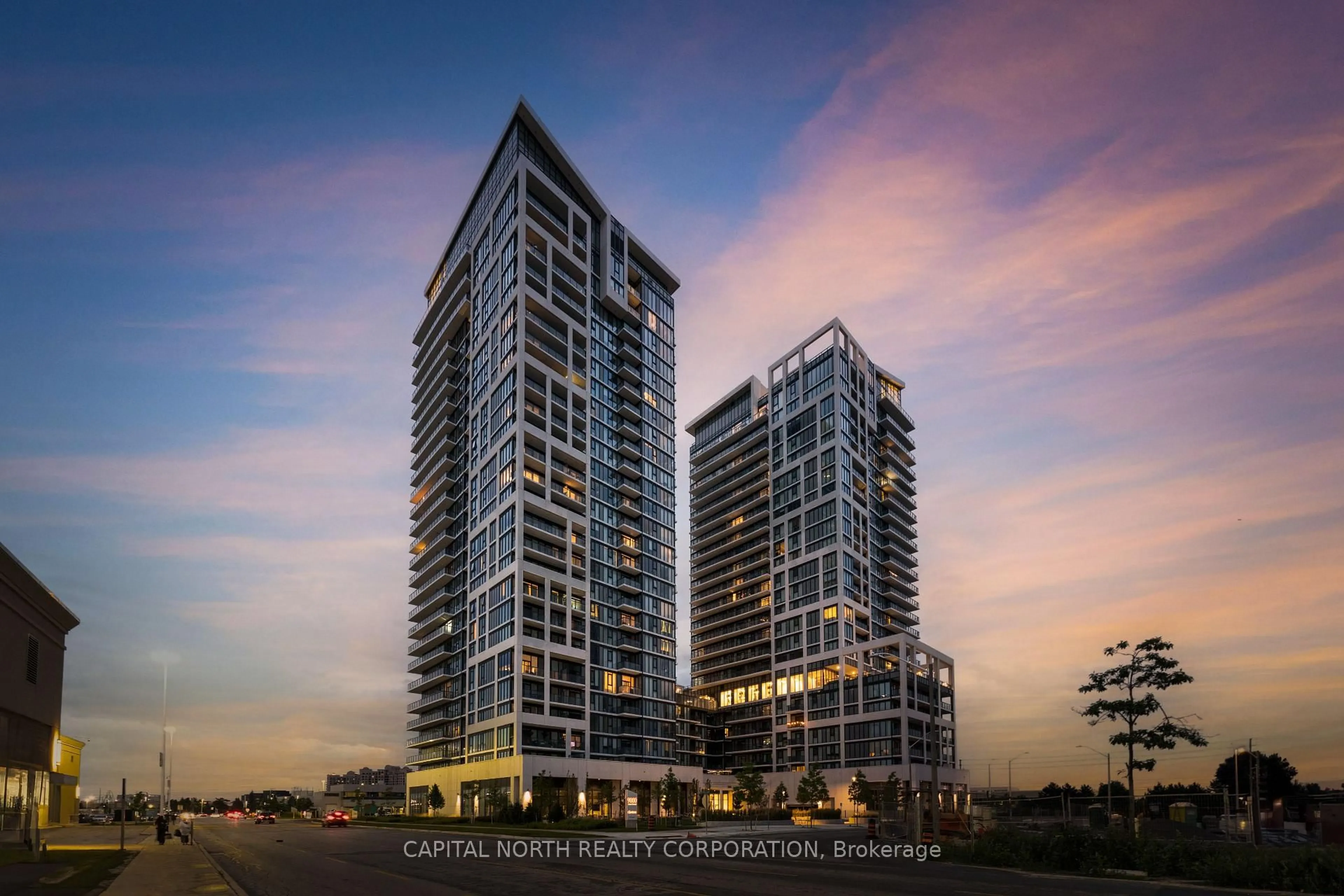 Indoor foyer for 9000 Jane St #2002, Vaughan Ontario L4K 0M6