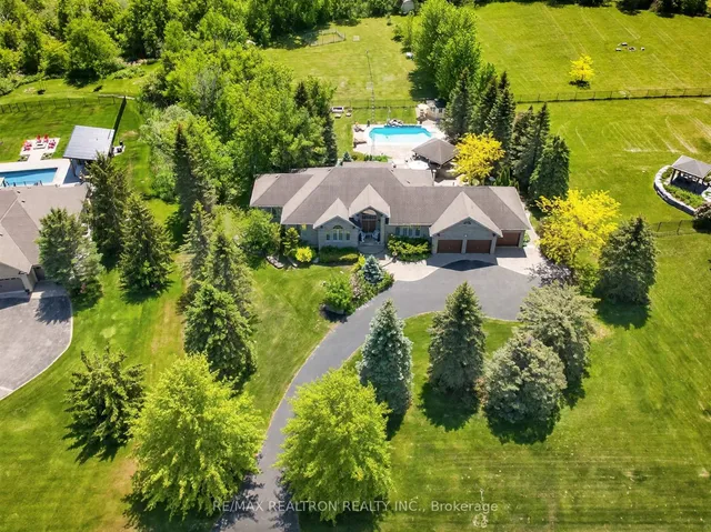 23 Fairbairn Gate, East Gwillimbury 3