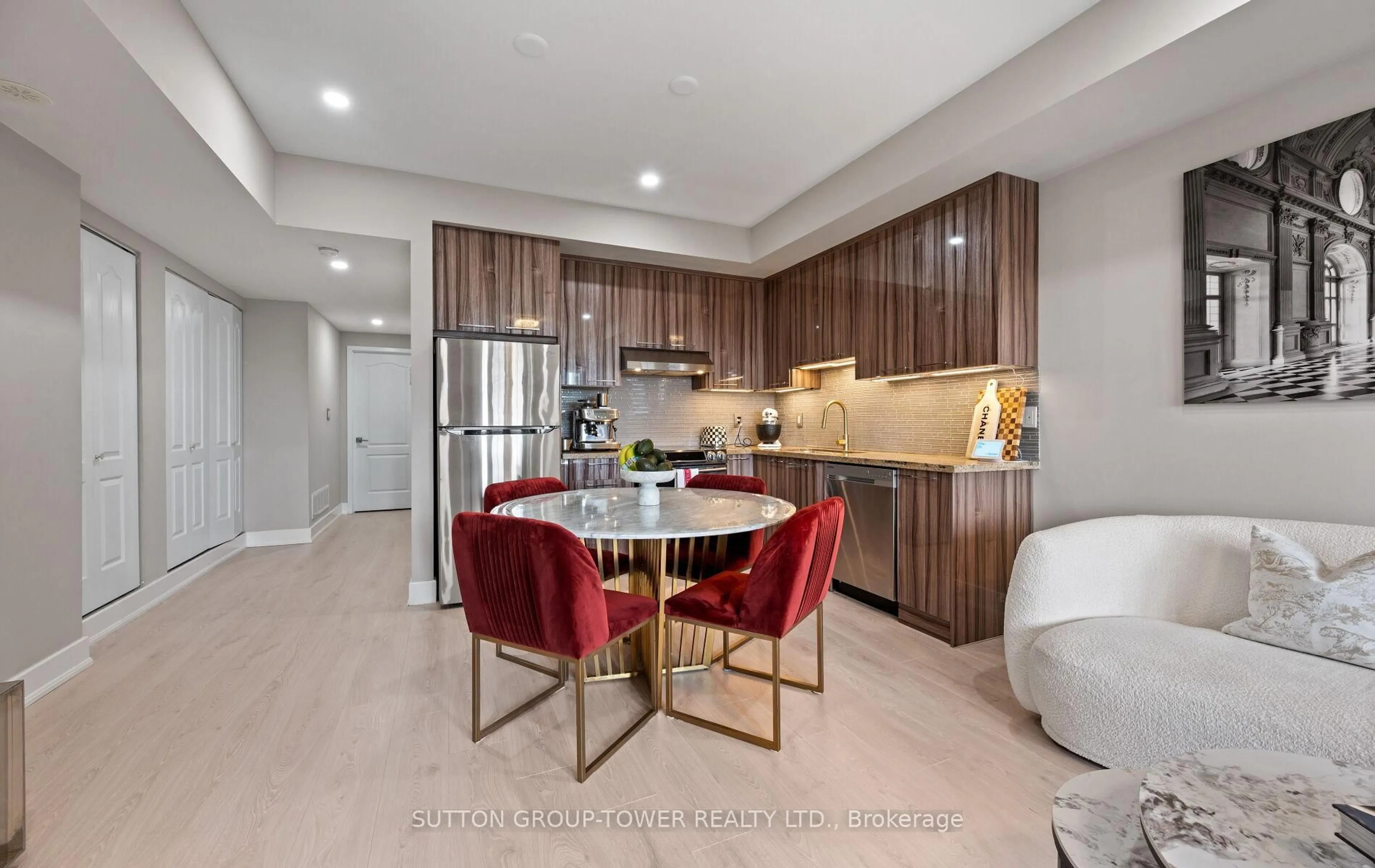 Contemporary kitchen, unknown for 26 Bruce St #C26, Vaughan Ontario L4L 0H4
