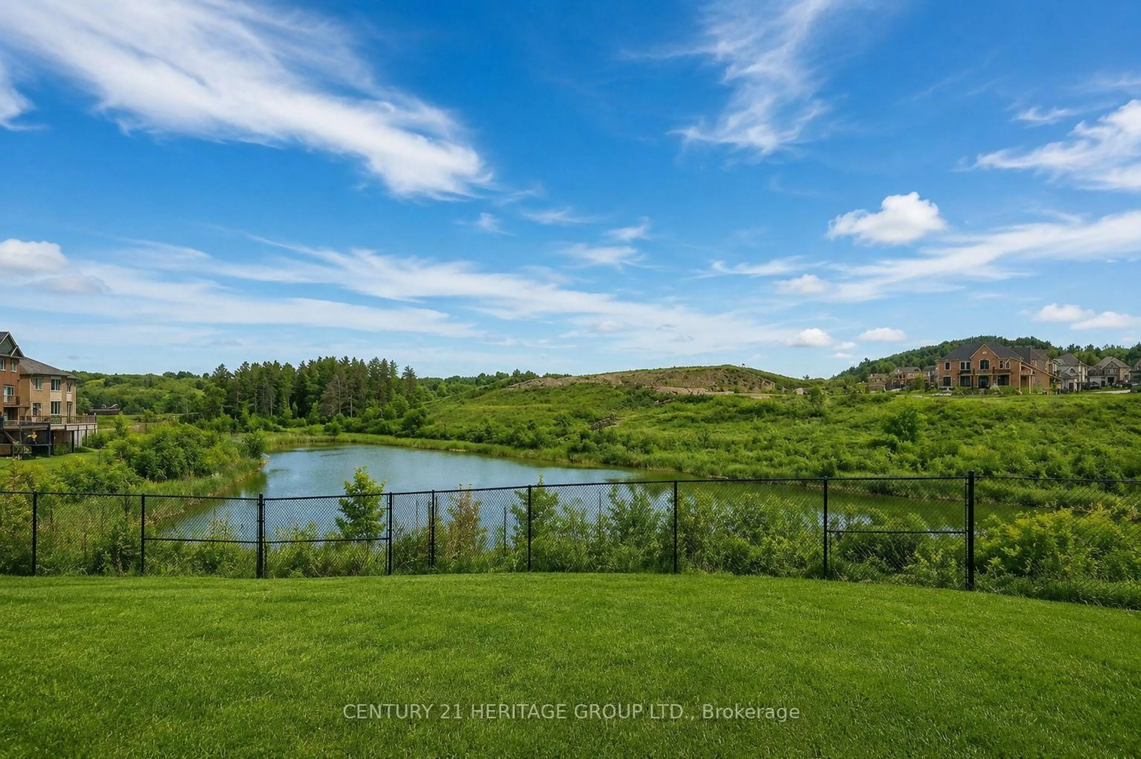A pic from outside/outdoor area/front of a property/back of a property/a pic from drone, water/lake/river/ocean view for 51 Hydrangea Hllw, East Gwillimbury Ontario L9N 0T1