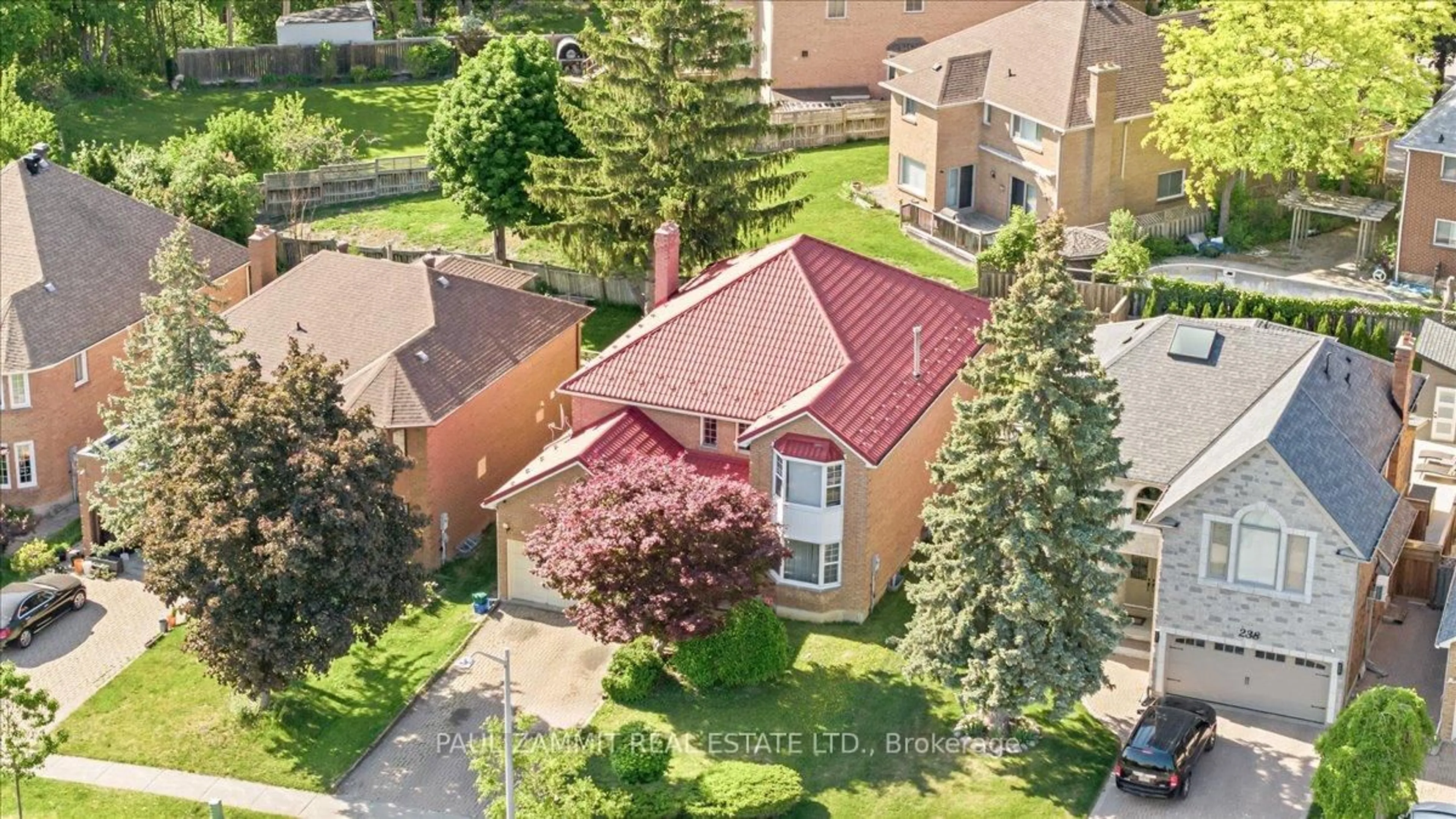 A pic from outside/outdoor area/front of a property/back of a property/a pic from drone, street for 236 Green Lane, Markham Ontario L3T 7H7