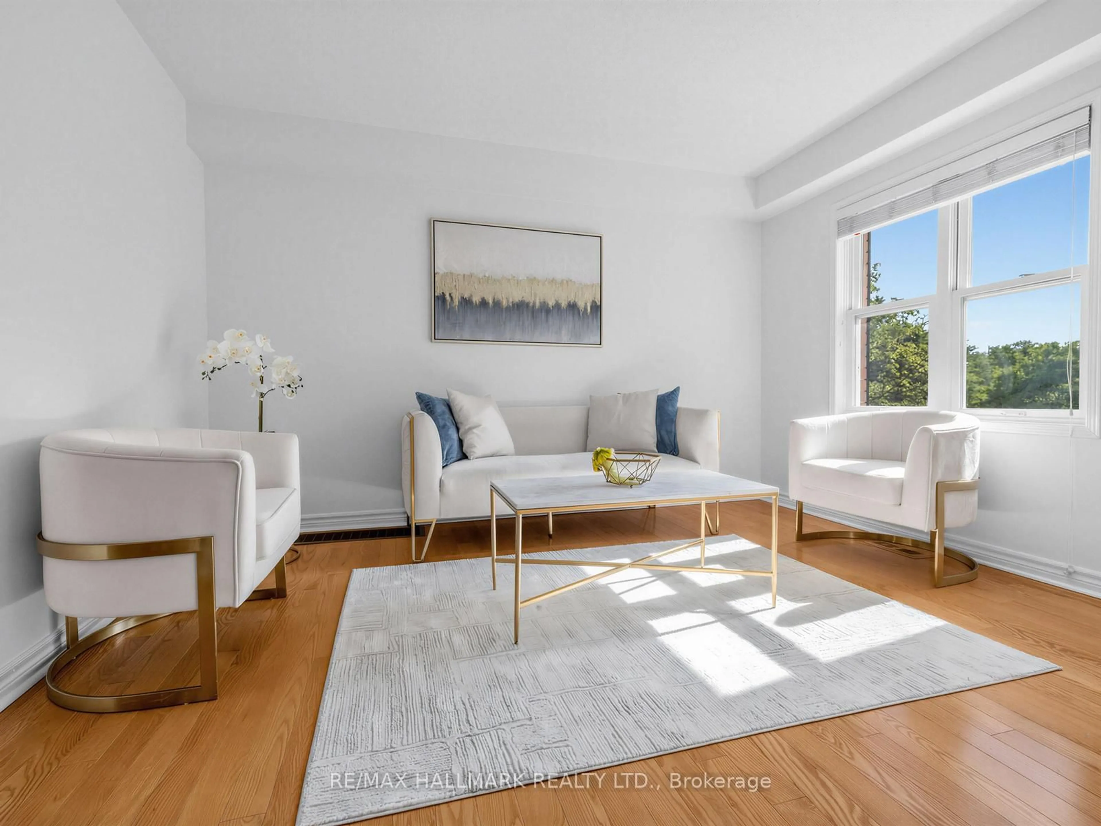 Living room with furniture, unknown for 81 Northern Heights Dr #15A, Richmond Hill Ontario L4B 4C9