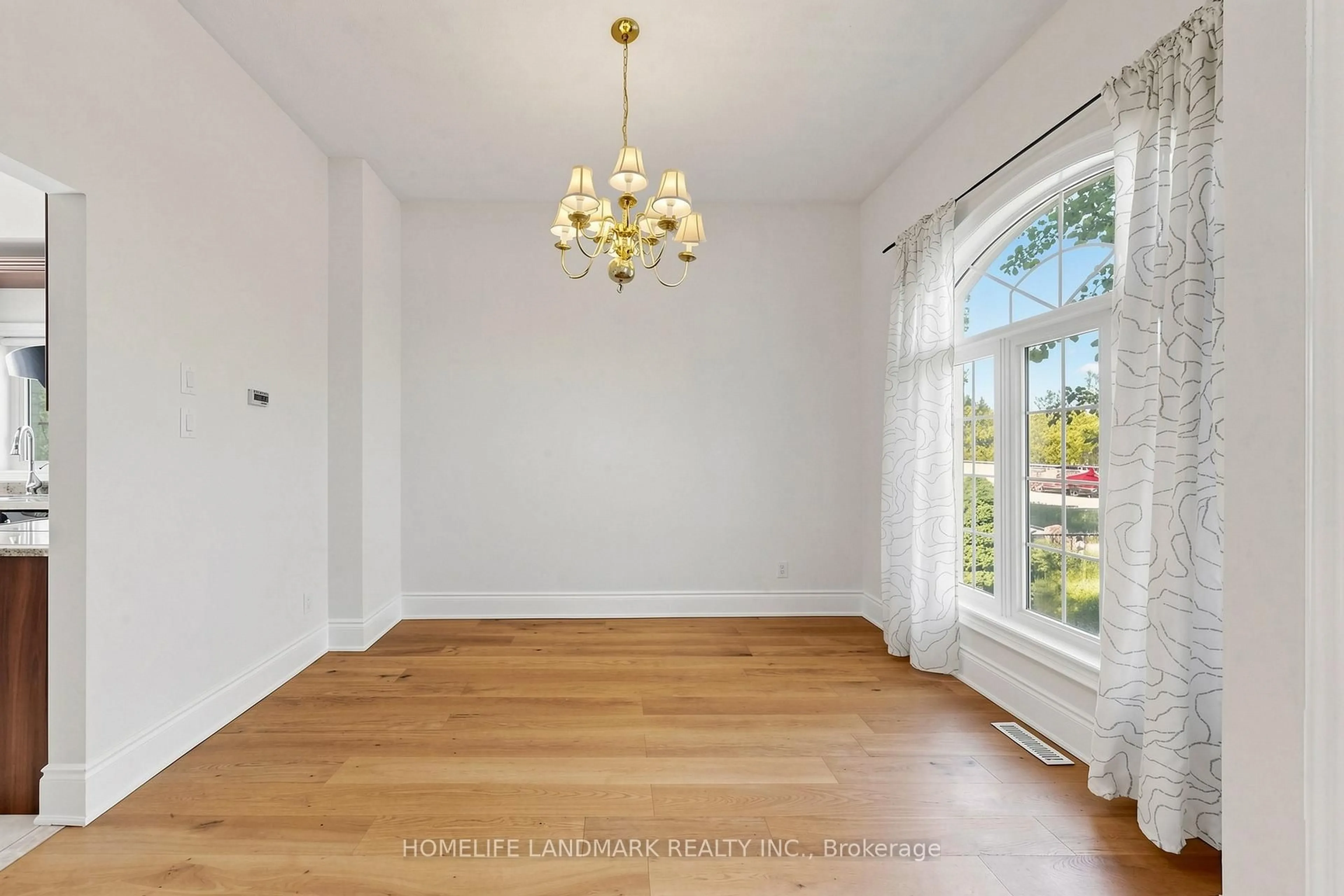 Unknown for 209 Redstone Rd, Richmond Hill Ontario L4S 2E2