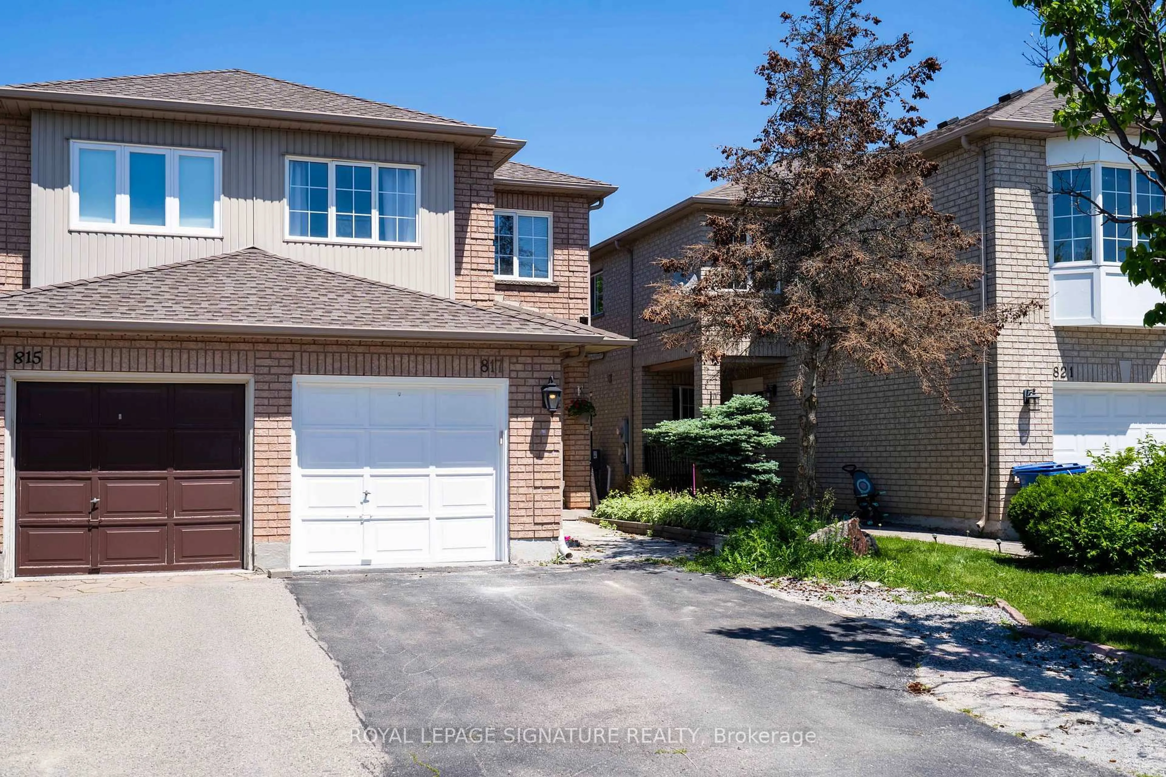 Home with brick exterior material, street for 817 Pucks Pl, Newmarket Ontario L3X 2K8
