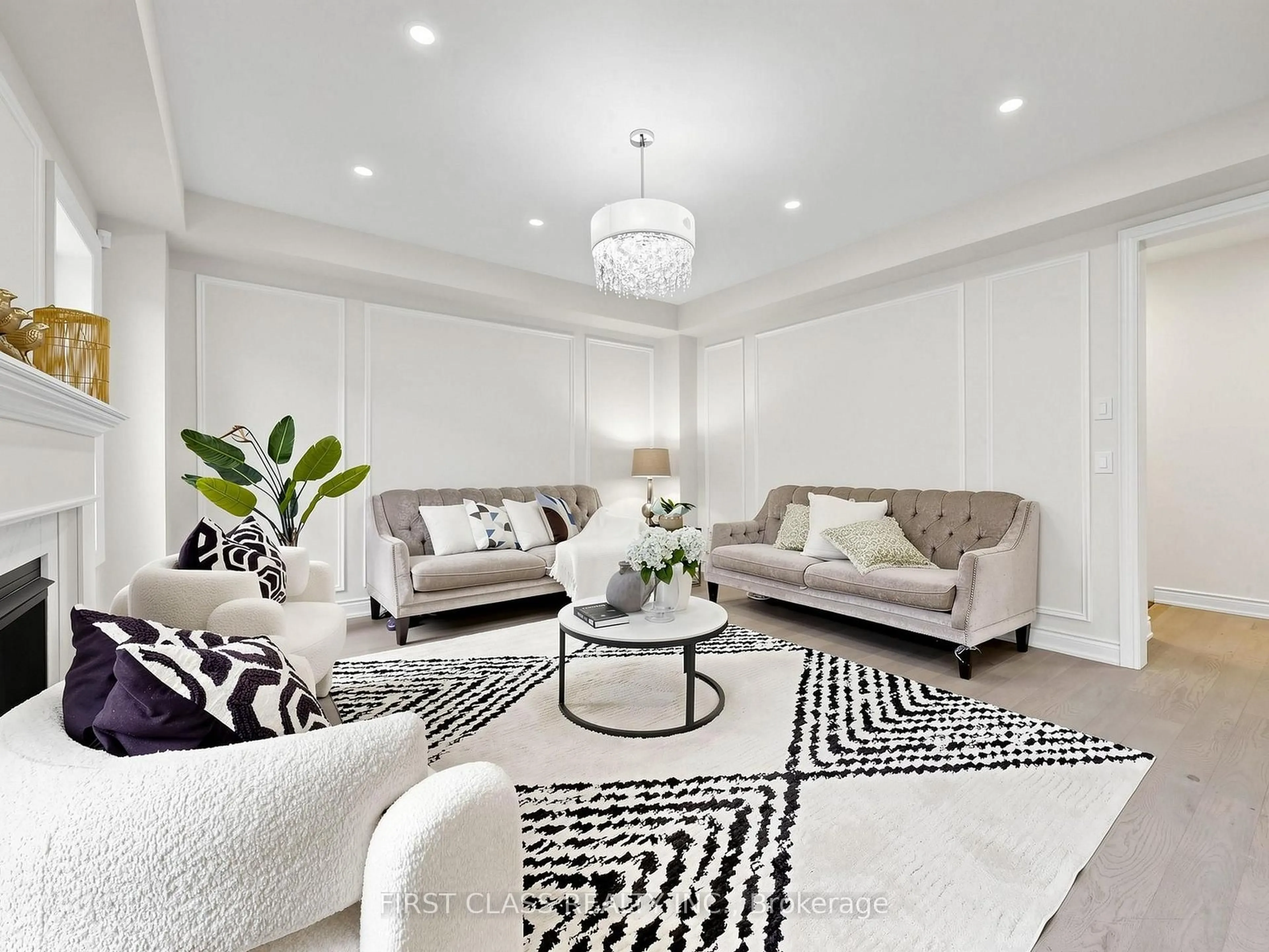 Living room with furniture, carpet floor for 58 Current Dr, Richmond Hill Ontario L4S 0M8