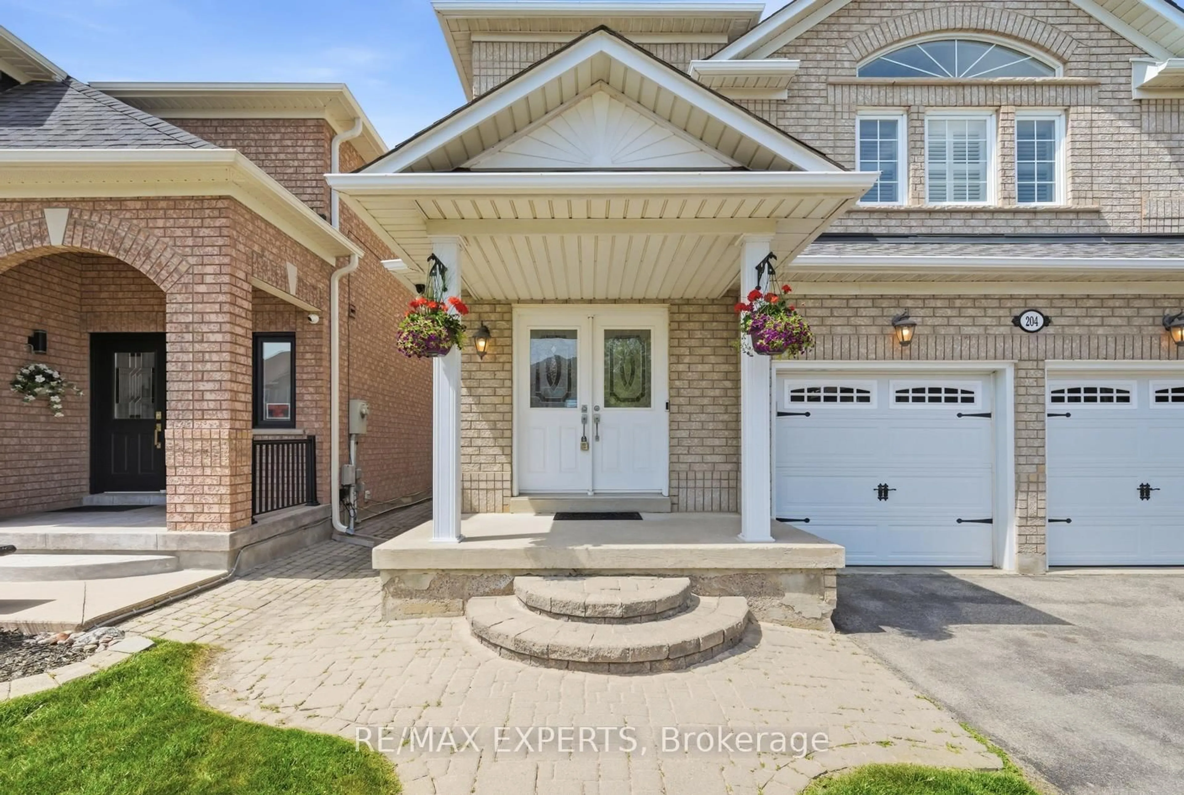 Home with brick exterior material, street for 204 Montebello Ave, Vaughan Ontario L4H 1L9