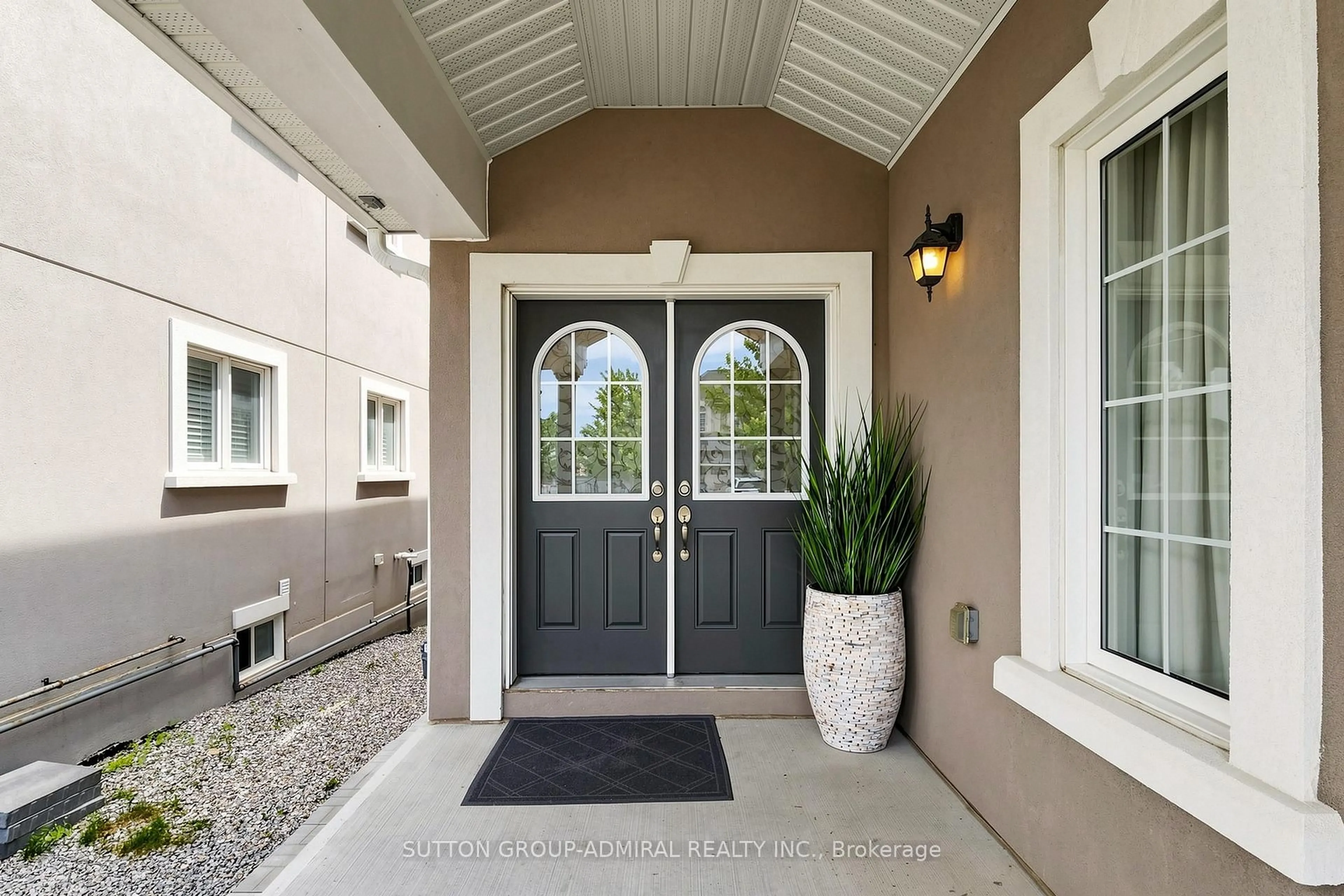 Indoor entryway for 545 Clifford Perry Pl, Newmarket Ontario L3X 0J1
