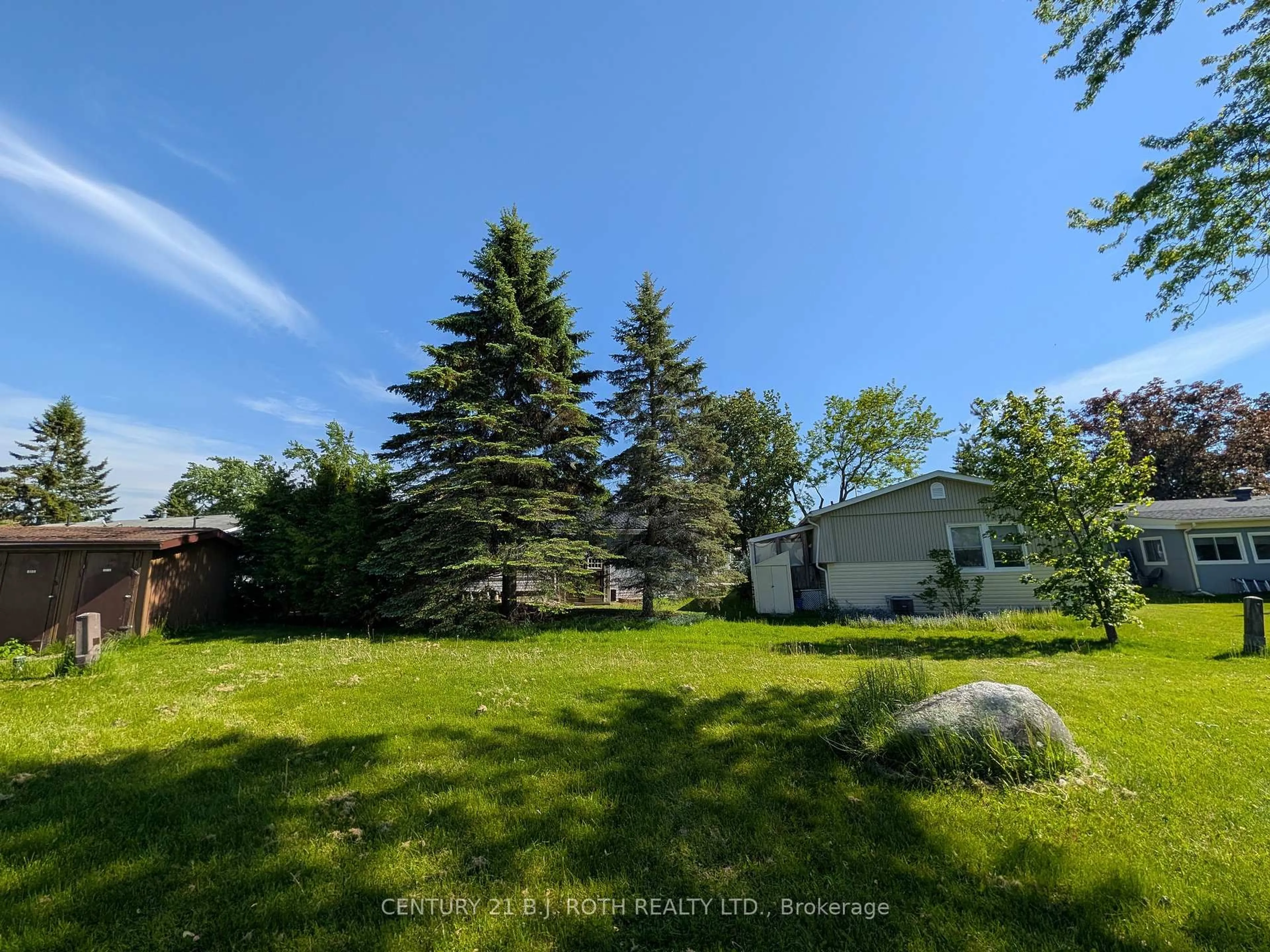 A pic from outside/outdoor area/front of a property/back of a property/a pic from drone, forest/trees view for 66 Linden Lane, Innisfil Ontario L9S 1P2