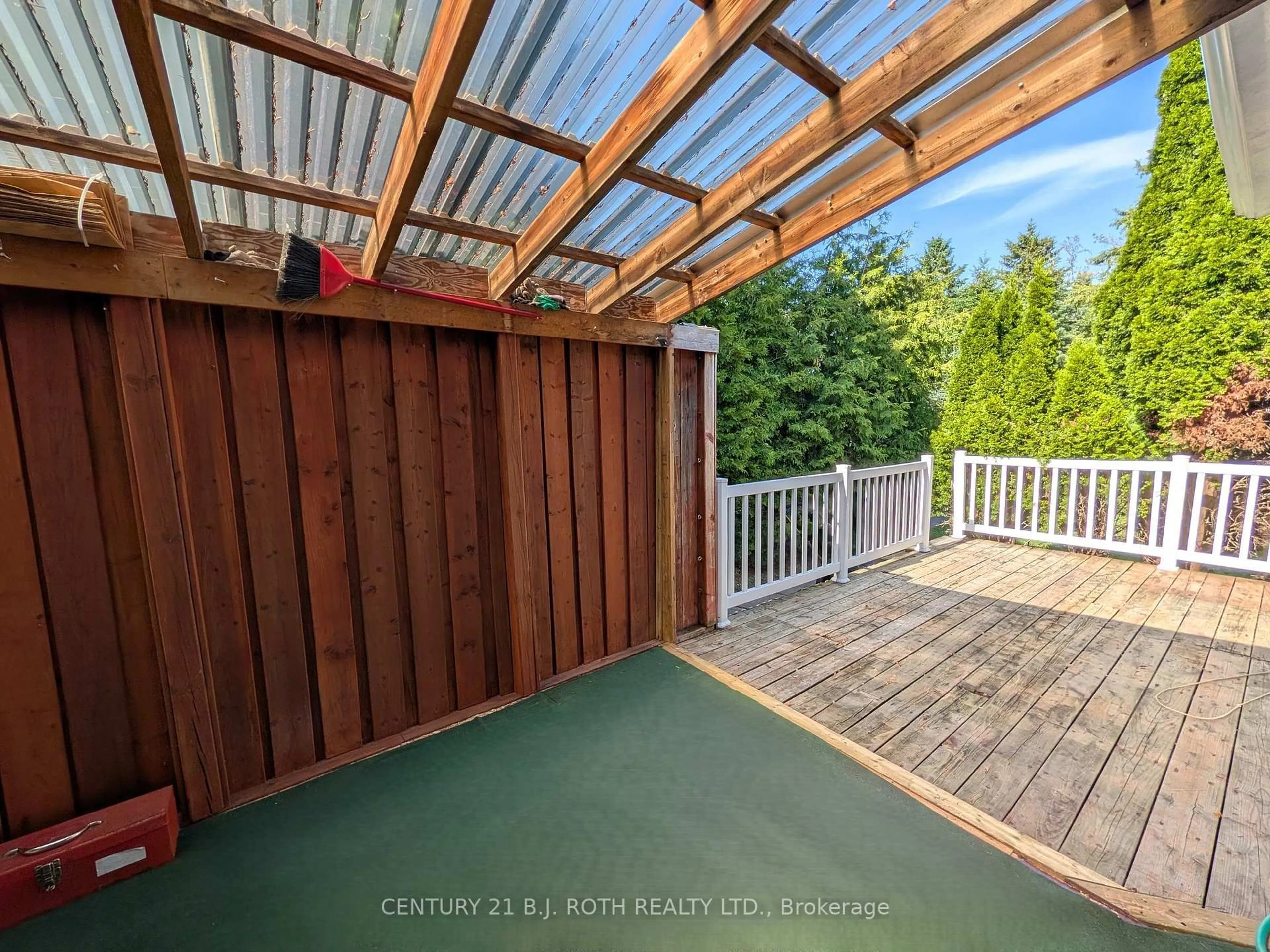 Patio, unknown for 66 Linden Lane, Innisfil Ontario L9S 1P2