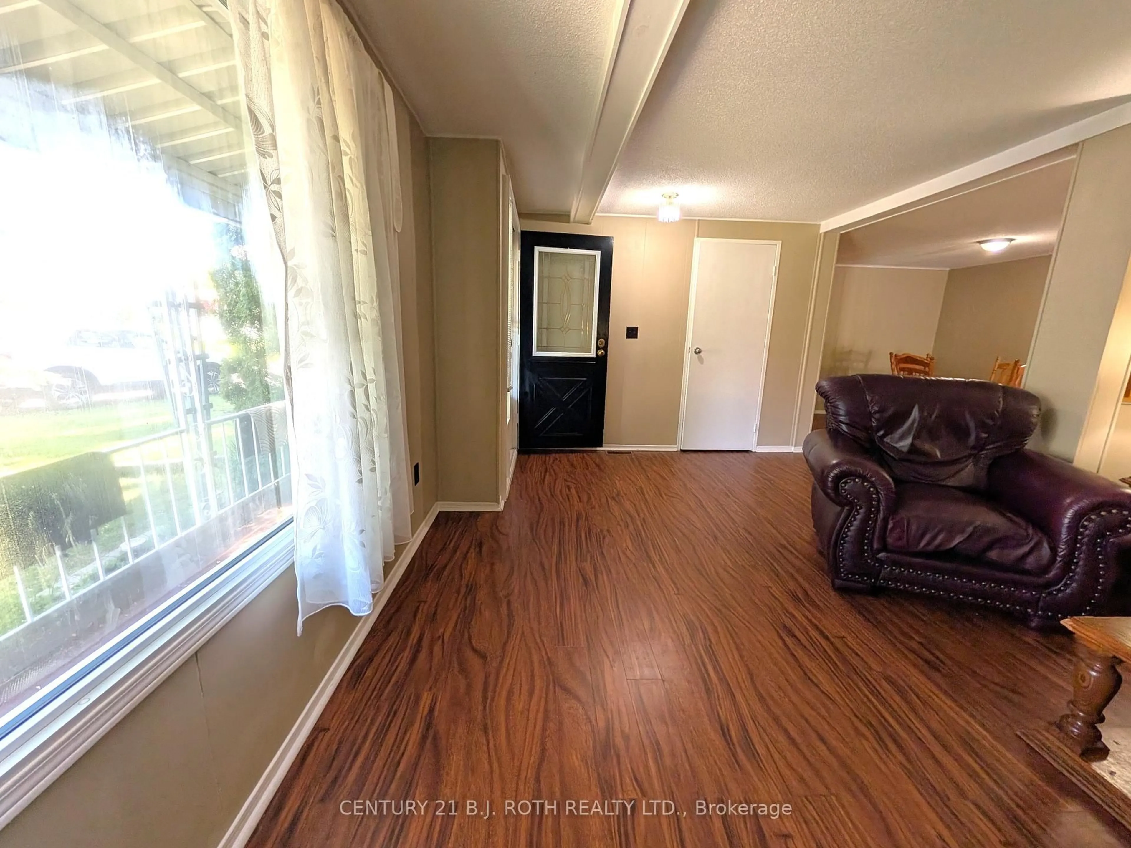 A pic of a room for 66 Linden Lane, Innisfil Ontario L9S 1P2