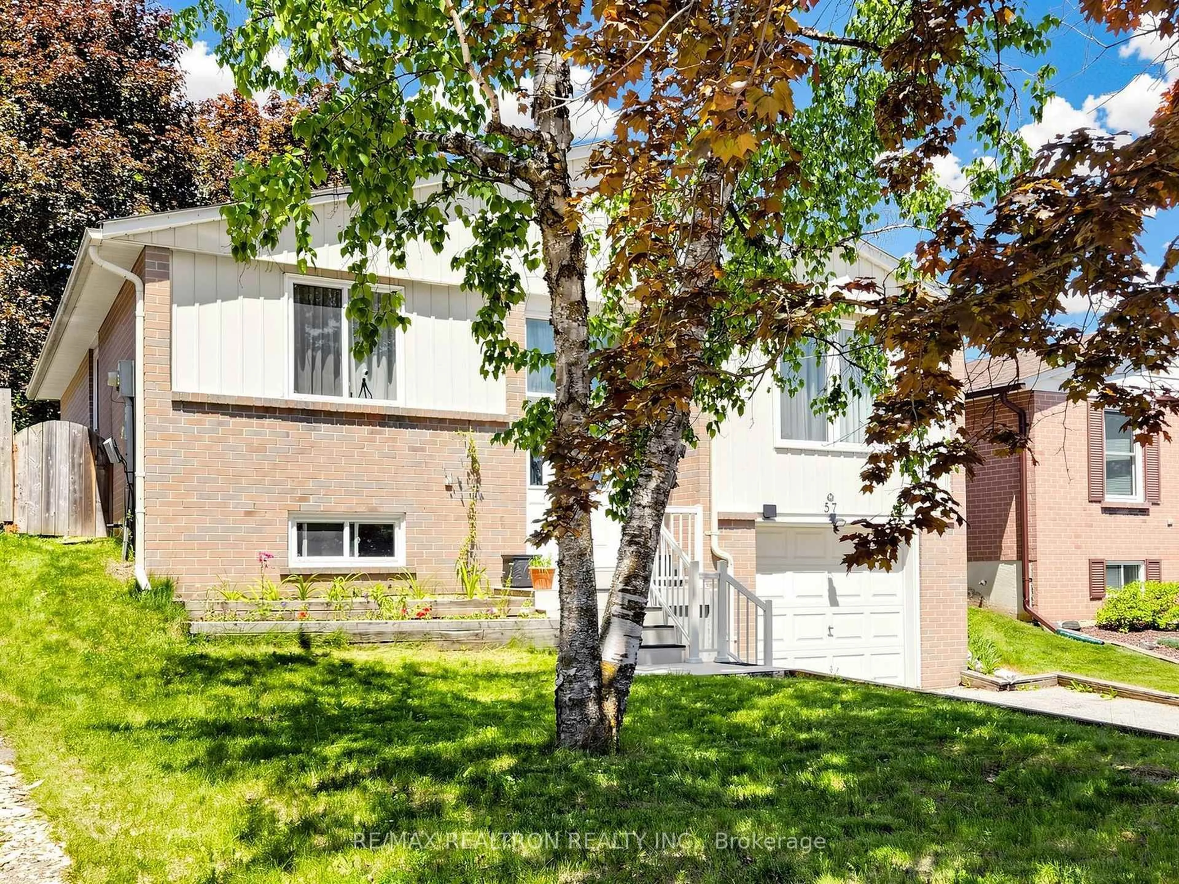 Home with brick exterior material, street for 57 William Roe Blvd, Newmarket Ontario L3Y 5E9