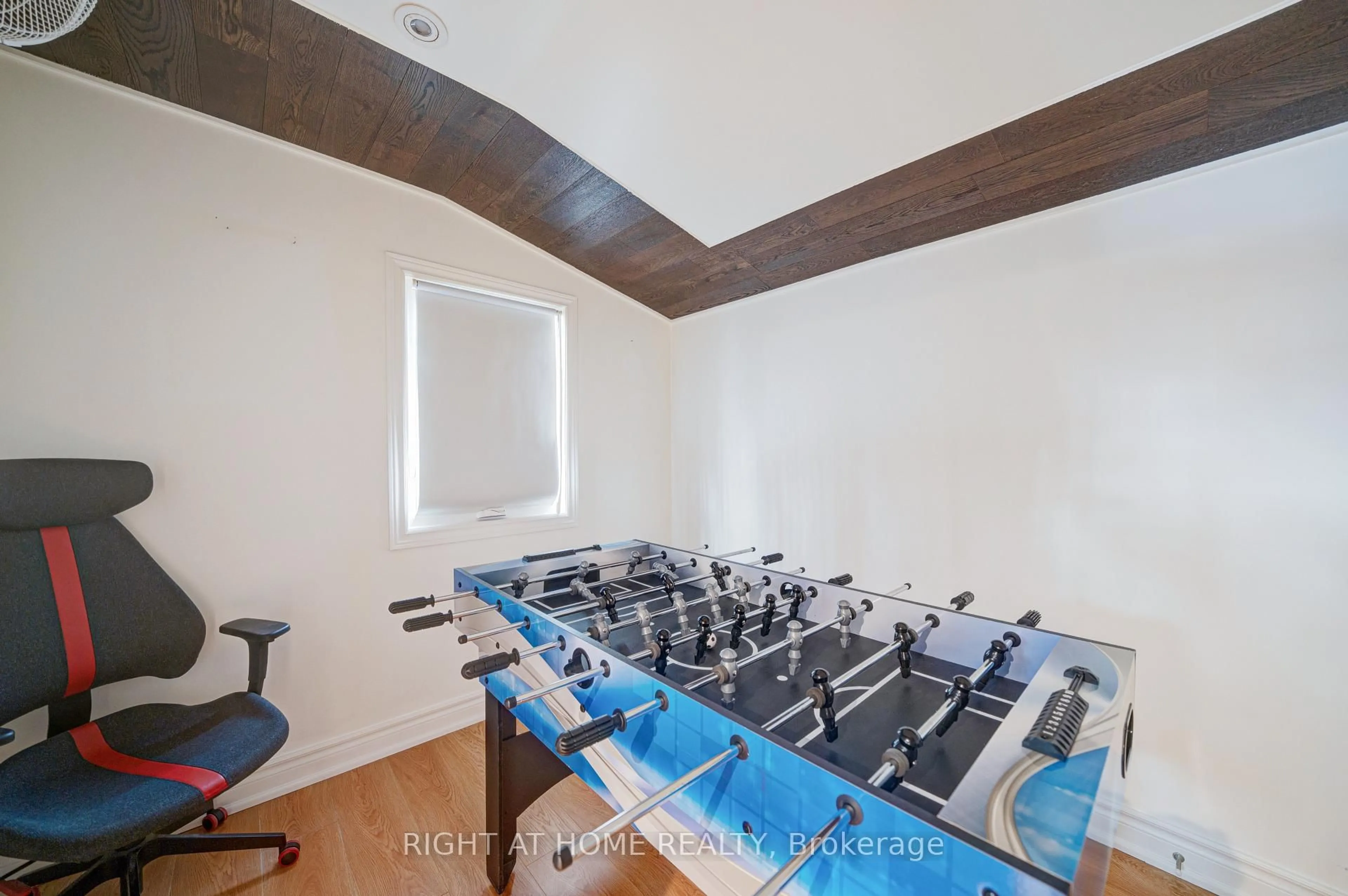 Gym or fitness room for 2020 Kate Ave, Innisfil Ontario L9S 1Y2