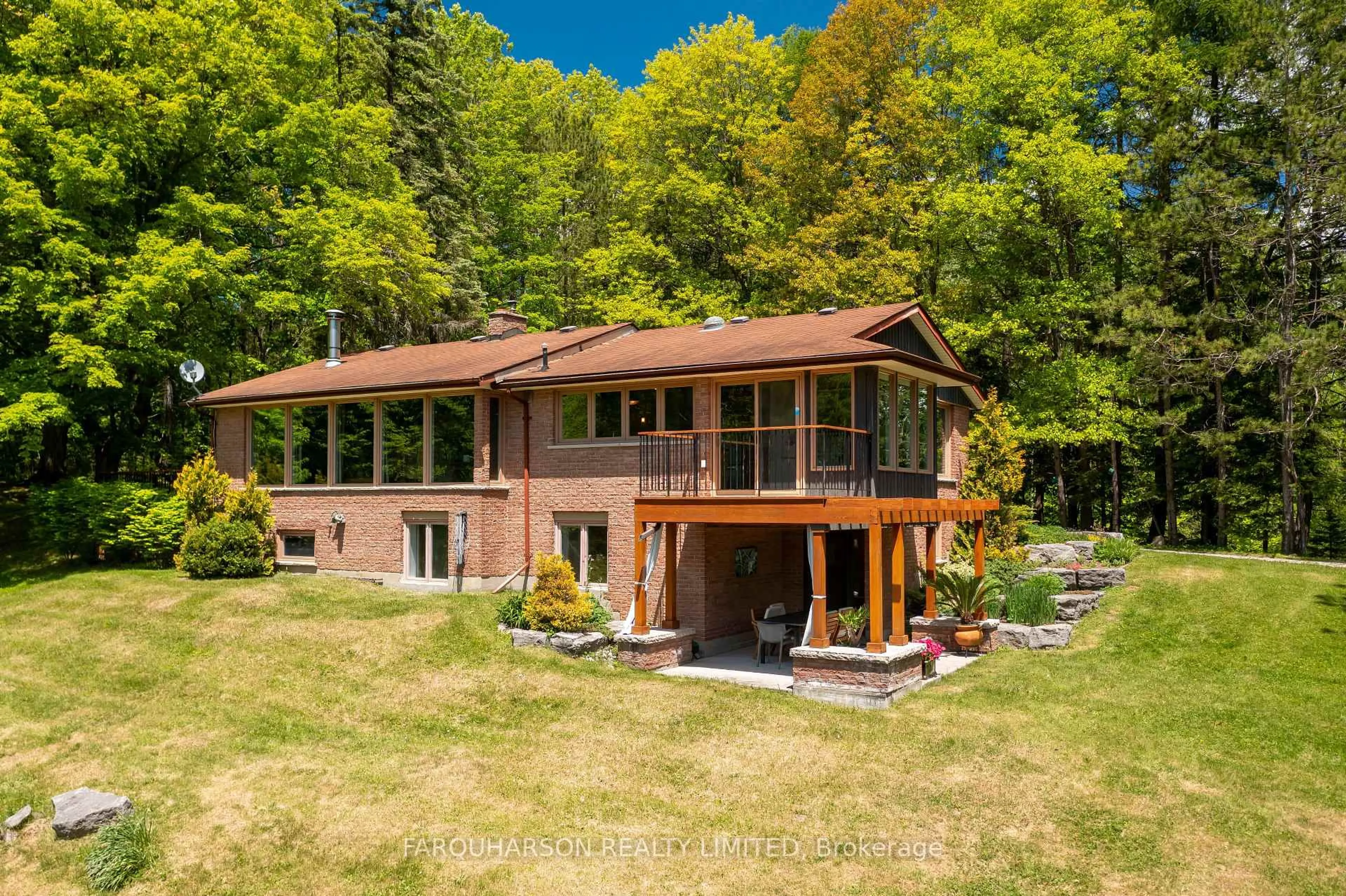 A pic from outside/outdoor area/front of a property/back of a property/a pic from drone, water/lake/river/ocean view for 1680 Concession 6 Rd, Uxbridge Ontario L9P 1R4