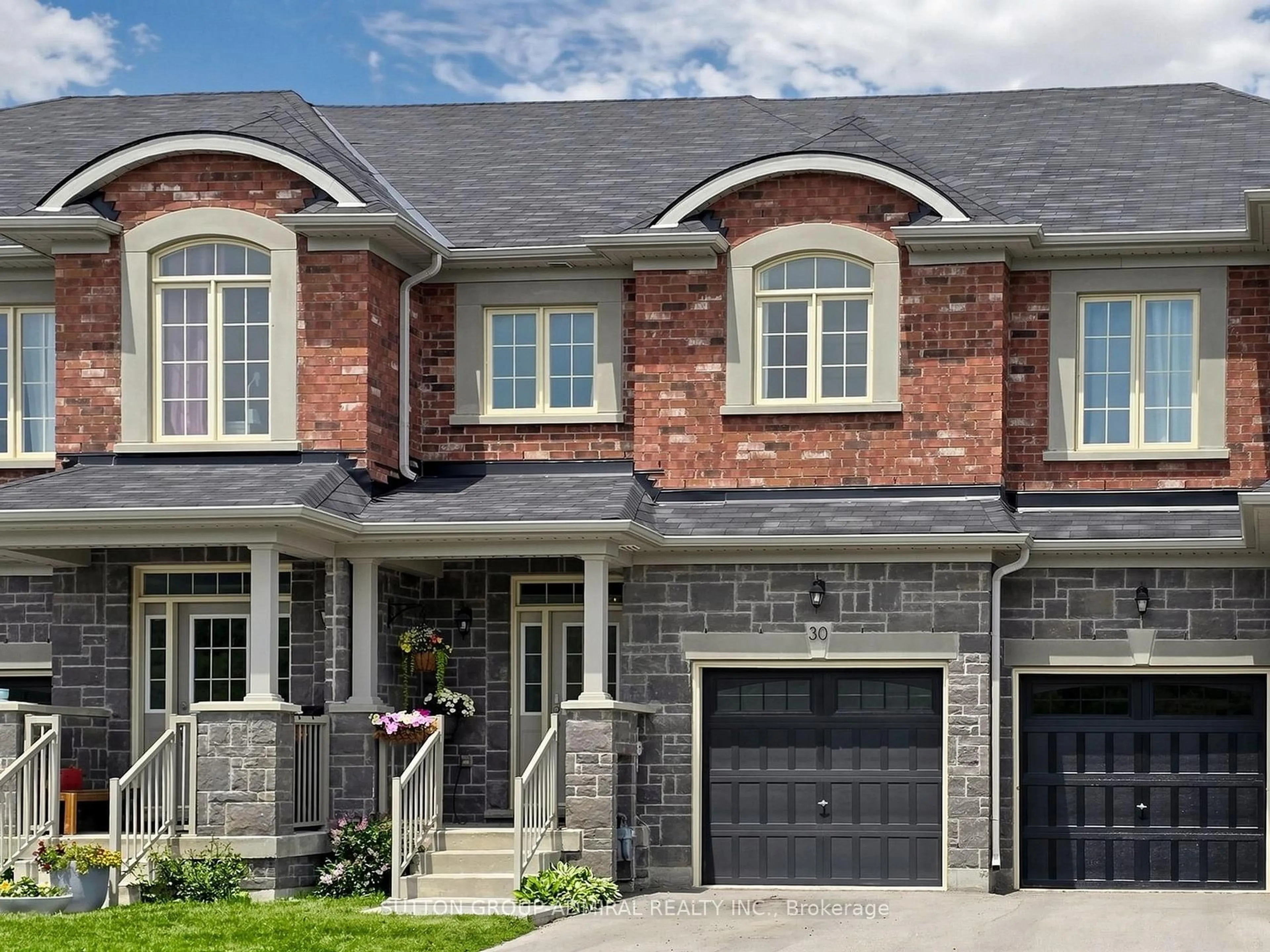 Home with brick exterior material, street for 30 Cupples Farm Lane, East Gwillimbury Ontario L0G 1M0