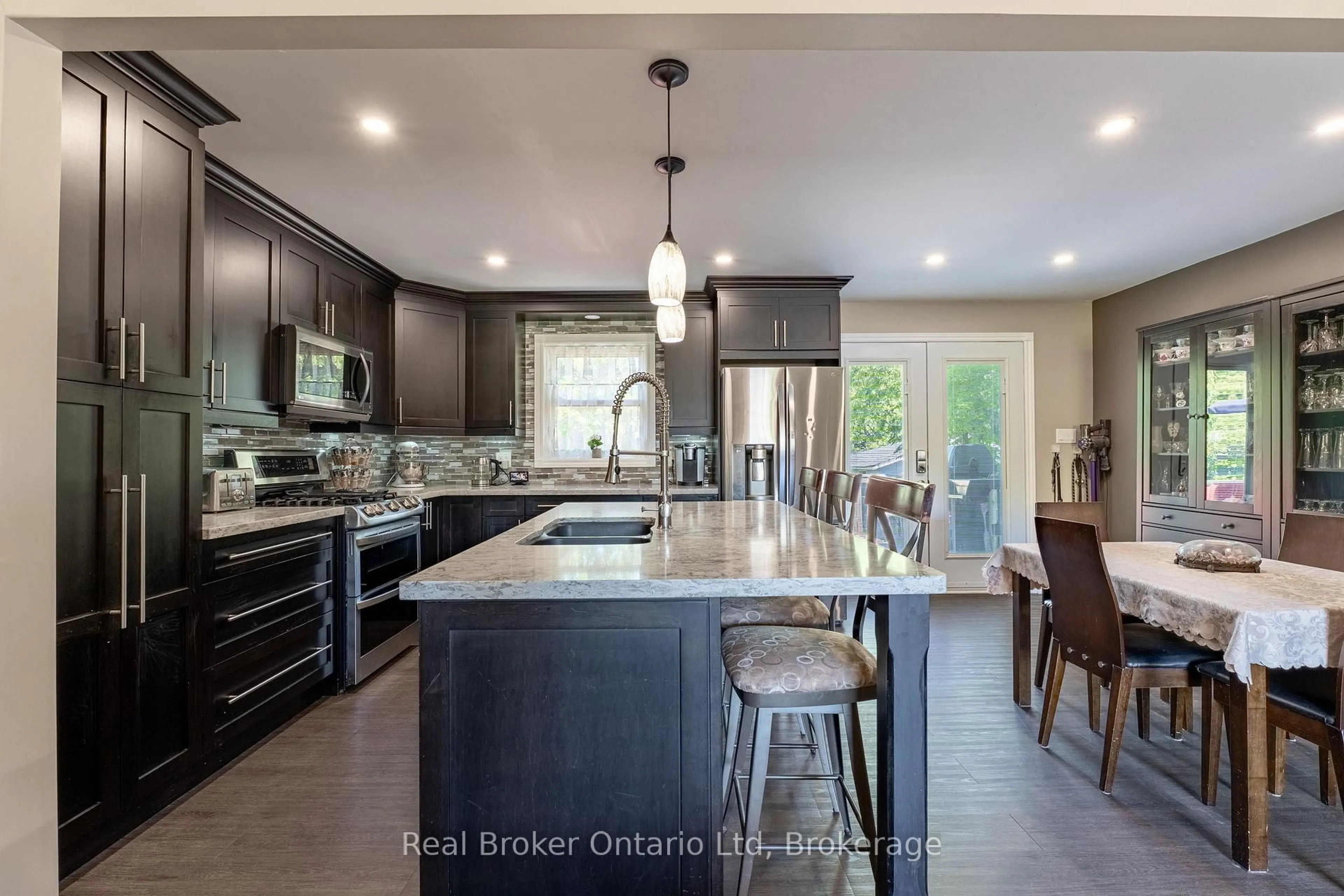 Open concept kitchen, ceramic/tile floor for 1032 Cameron St, Innisfil Ontario L0L 1W0
